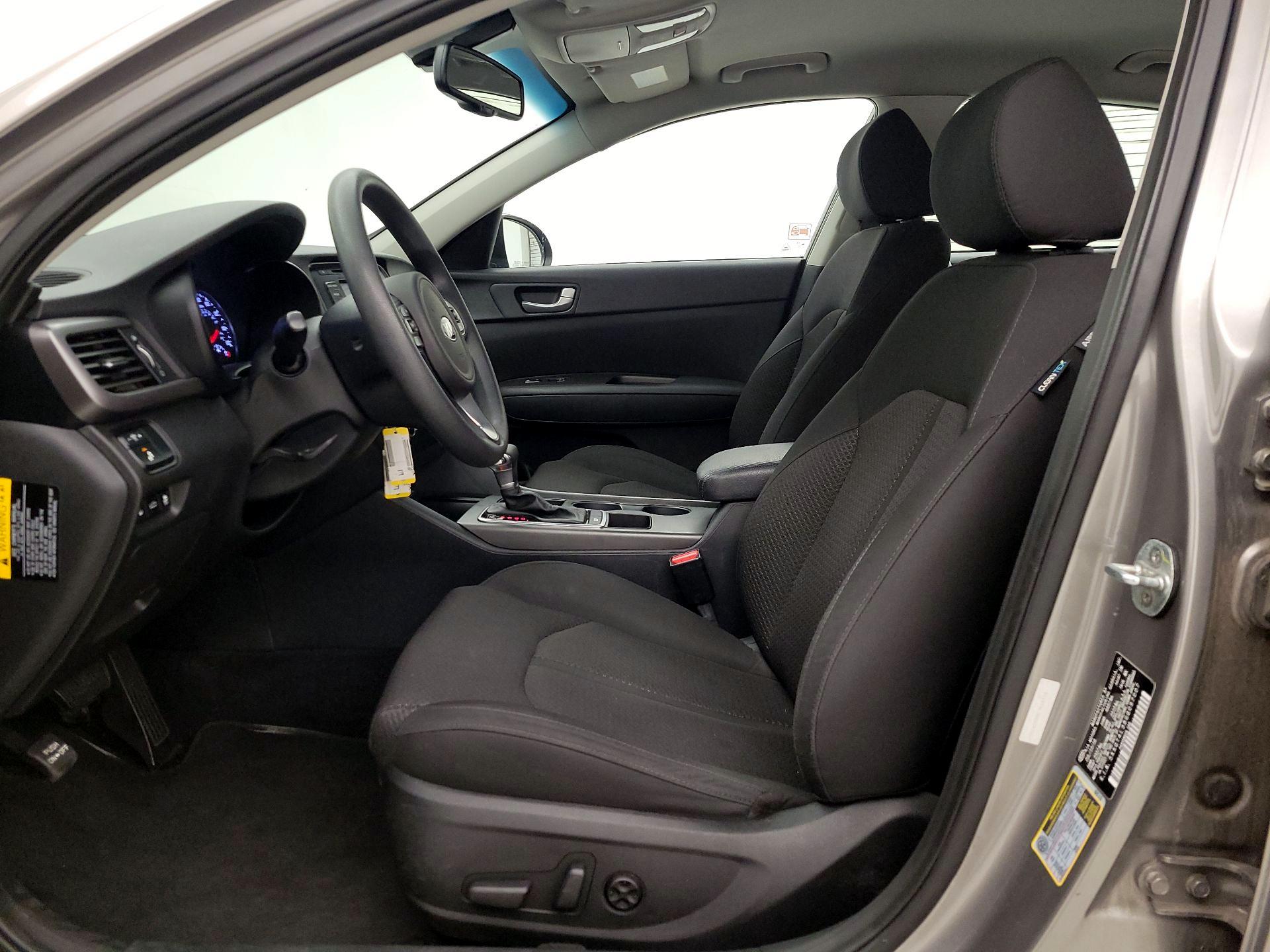 Thumbnail: 2016 Kia Optima - 11