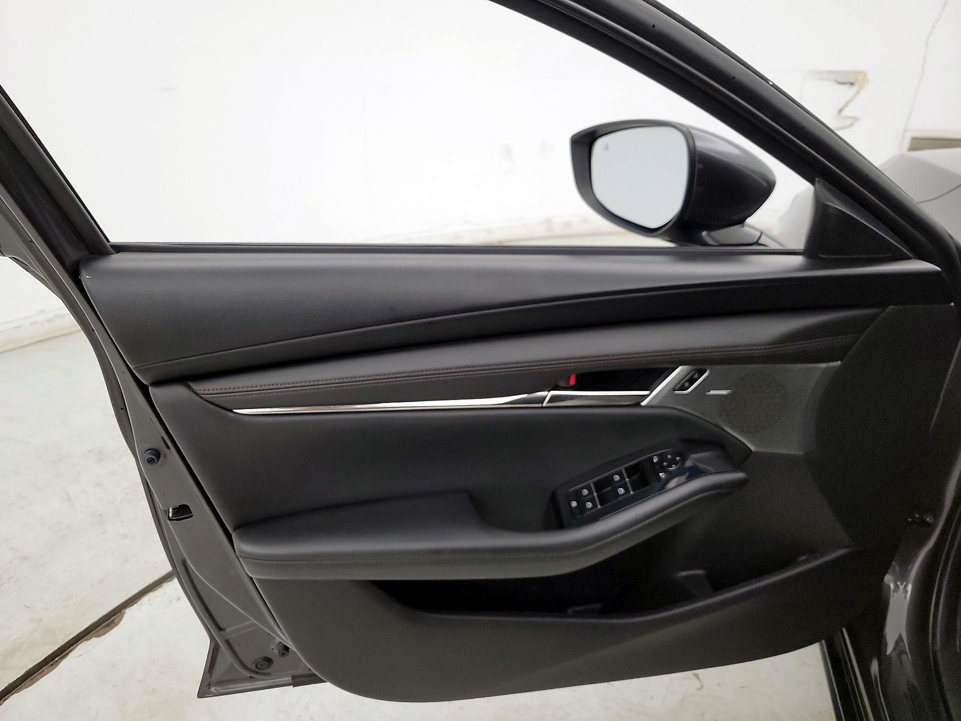 Thumbnail: 2019 Mazda Mazda3 - 12