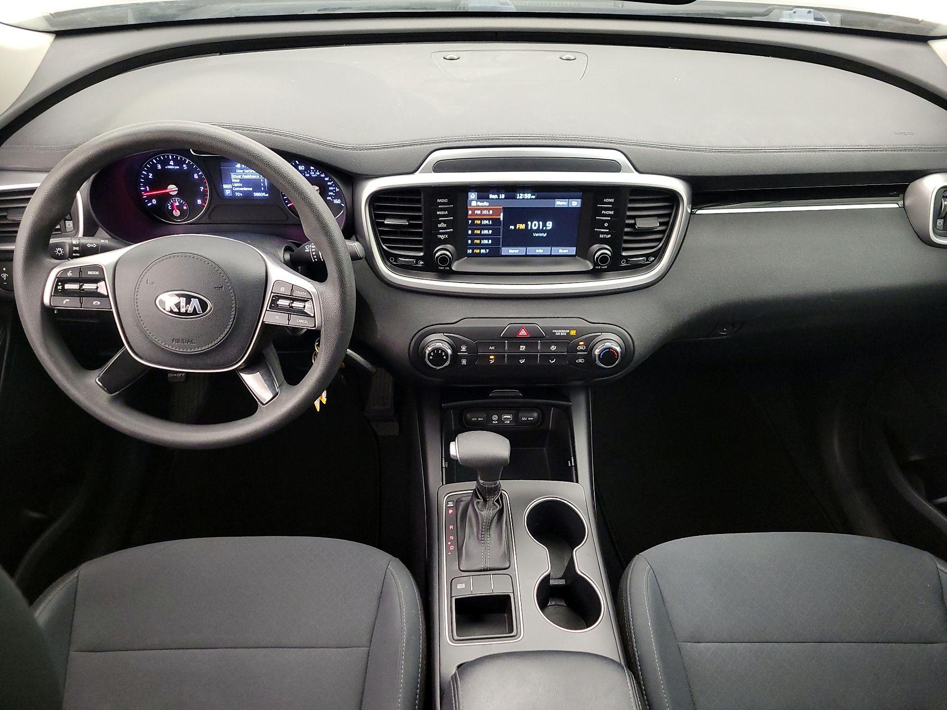 Thumbnail: 2019 Kia Sorento - 9