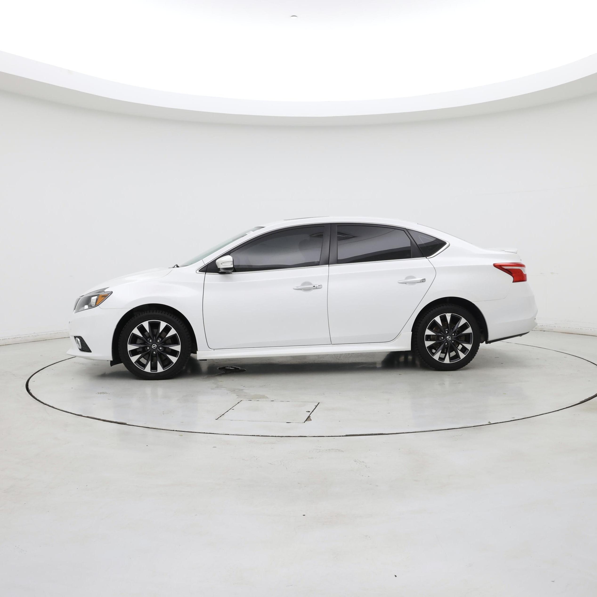Thumbnail: 2017 Nissan Sentra - 3