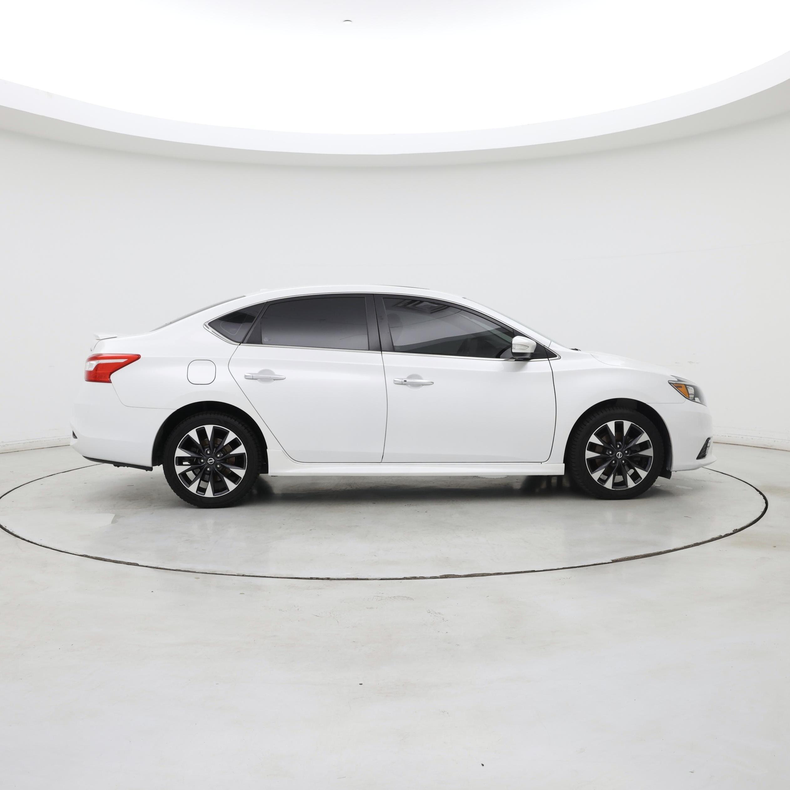 Thumbnail: 2017 Nissan Sentra - 7