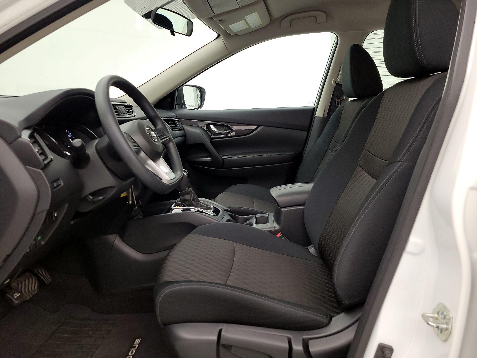 Thumbnail: 2018 Nissan Rogue - 11