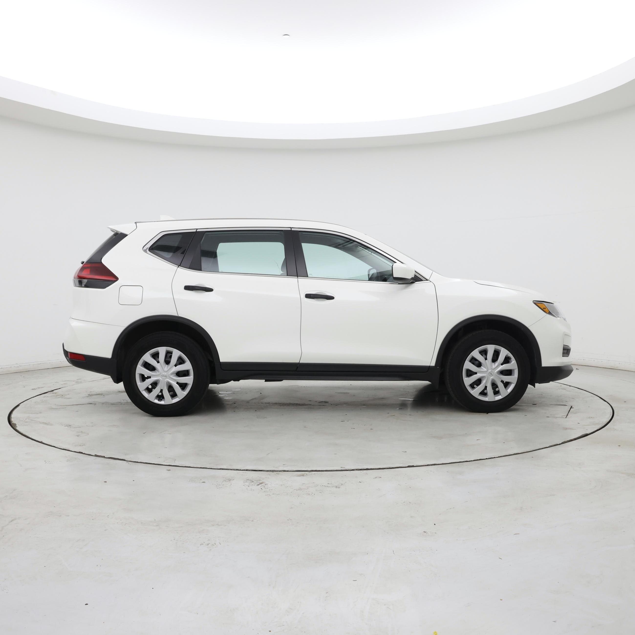 Thumbnail: 2018 Nissan Rogue - 7