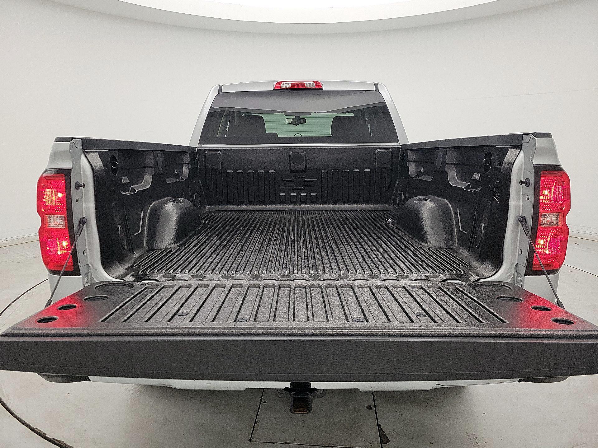 Thumbnail: 2018 Chevrolet Silverado 1500 - 19
