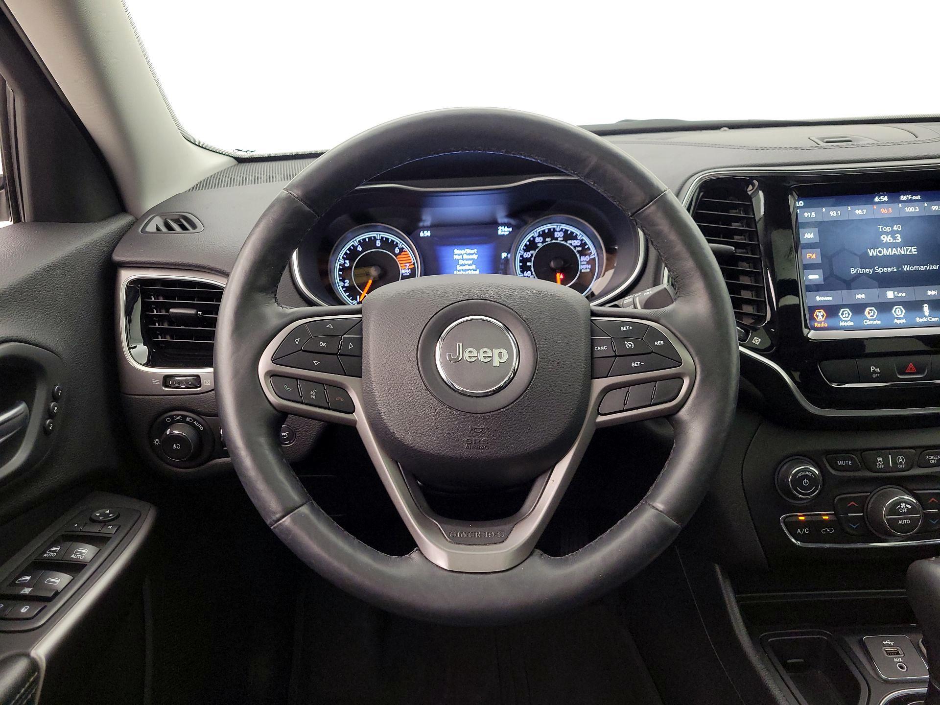 Thumbnail: 2019 Jeep Cherokee - 10