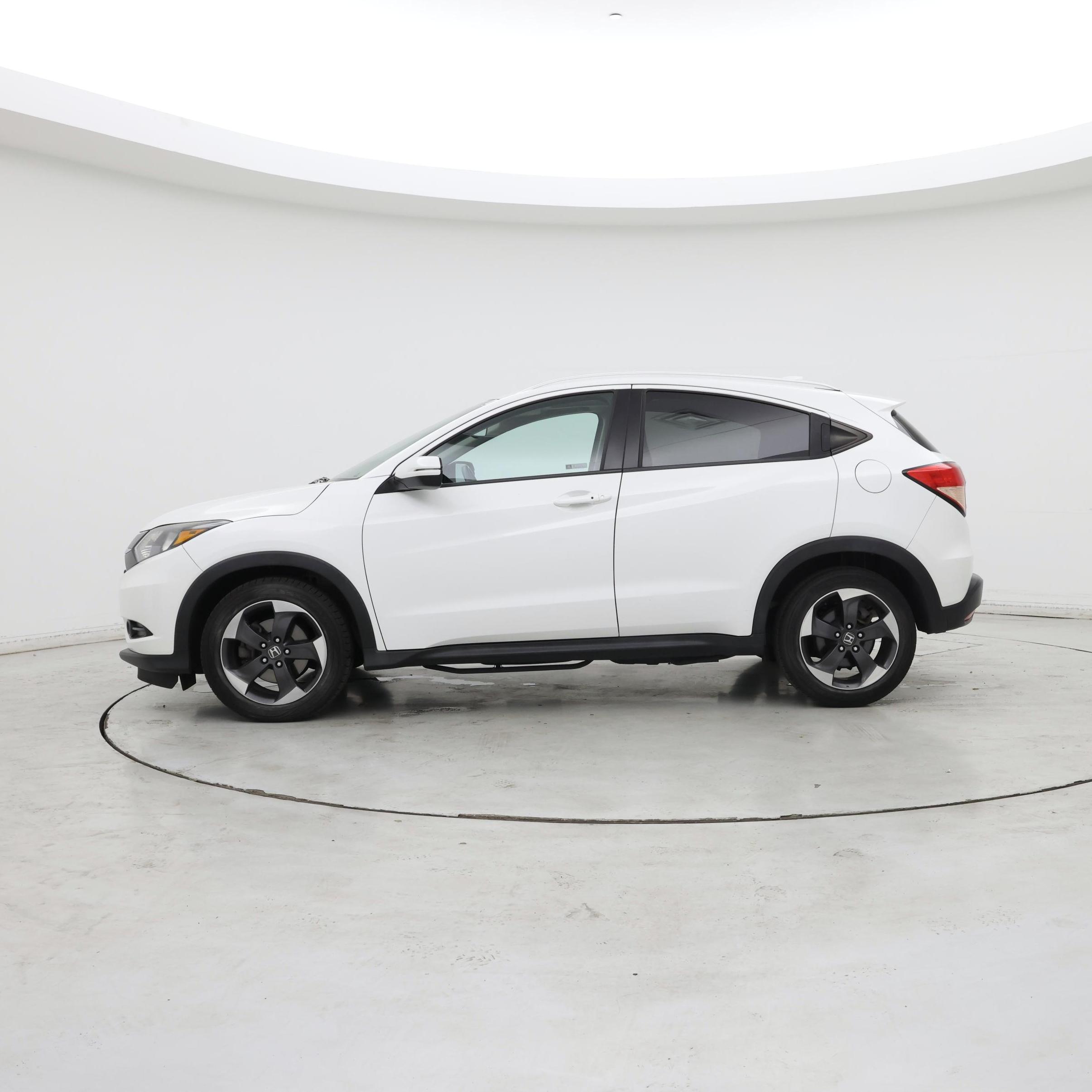 Thumbnail: 2018 Honda HR-V - 3