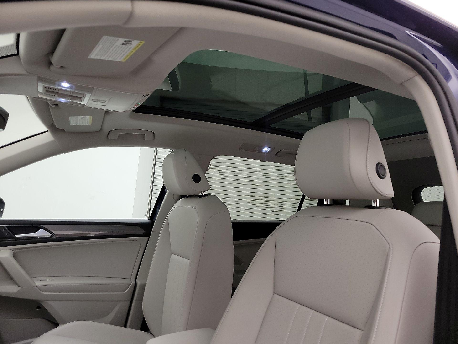 Thumbnail: 2022 Volkswagen Tiguan - 19