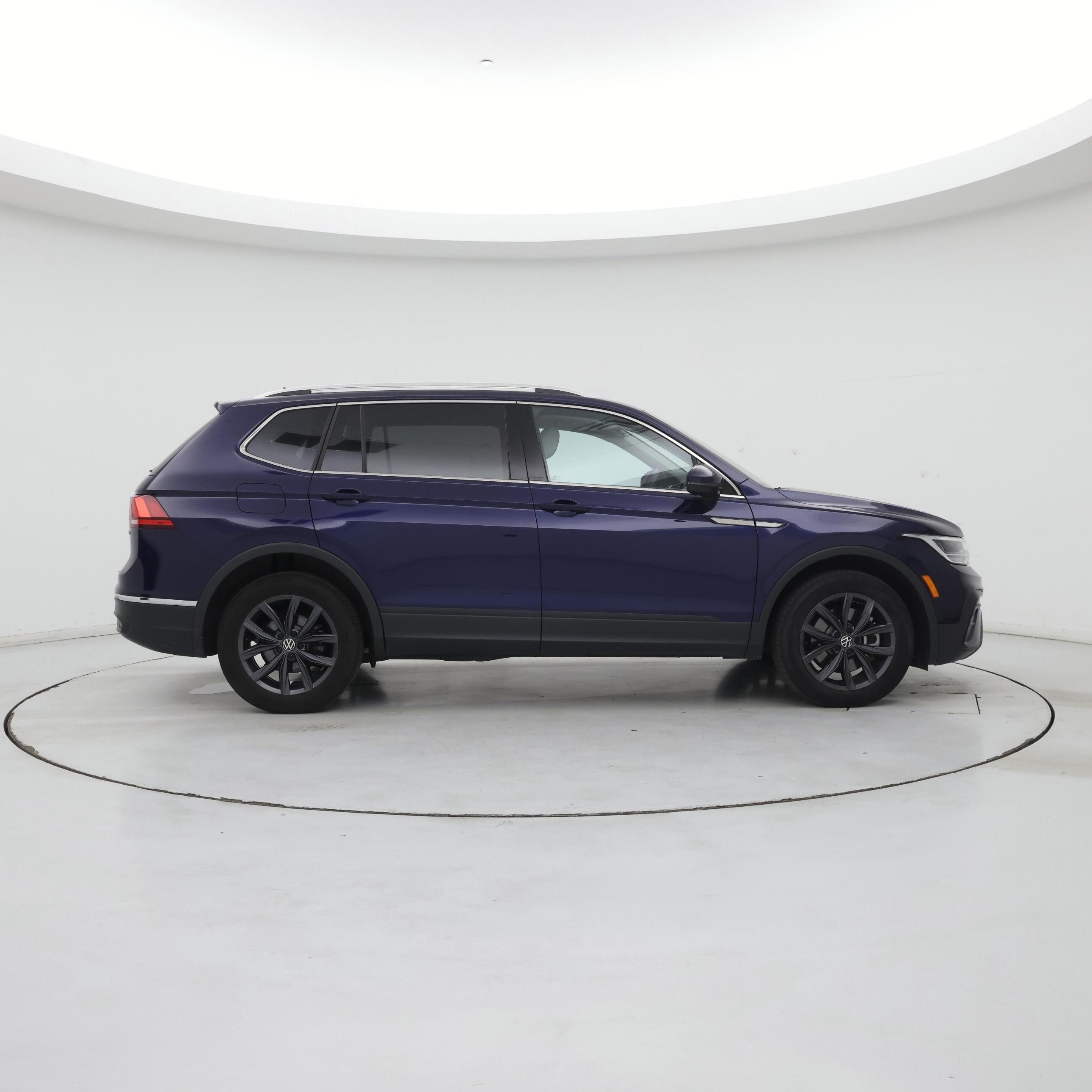 Thumbnail: 2022 Volkswagen Tiguan - 7