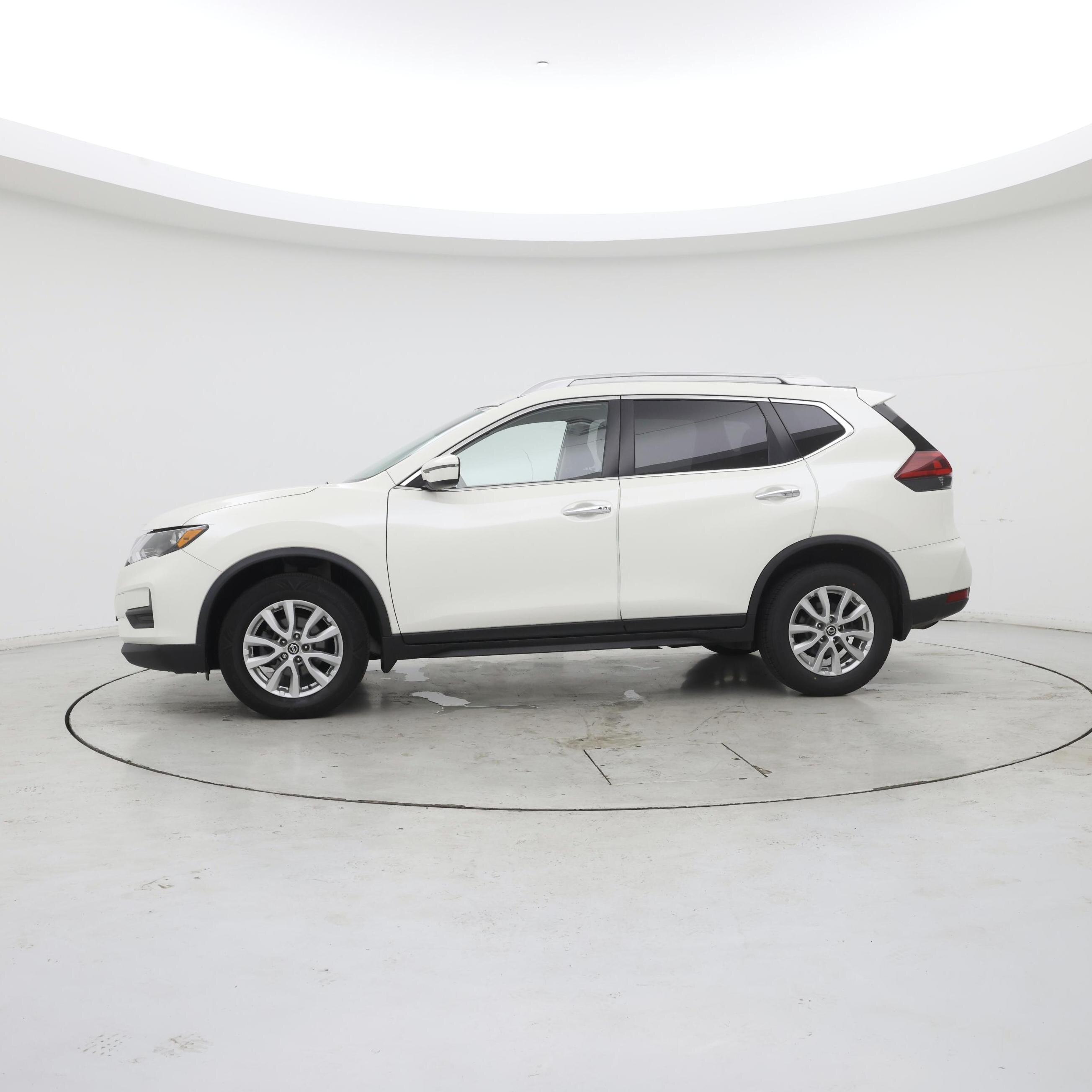 Thumbnail: 2019 Nissan Rogue - 3