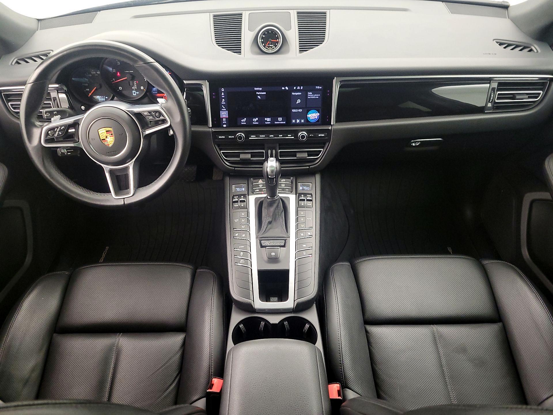Thumbnail: 2021 Porsche Macan - 9