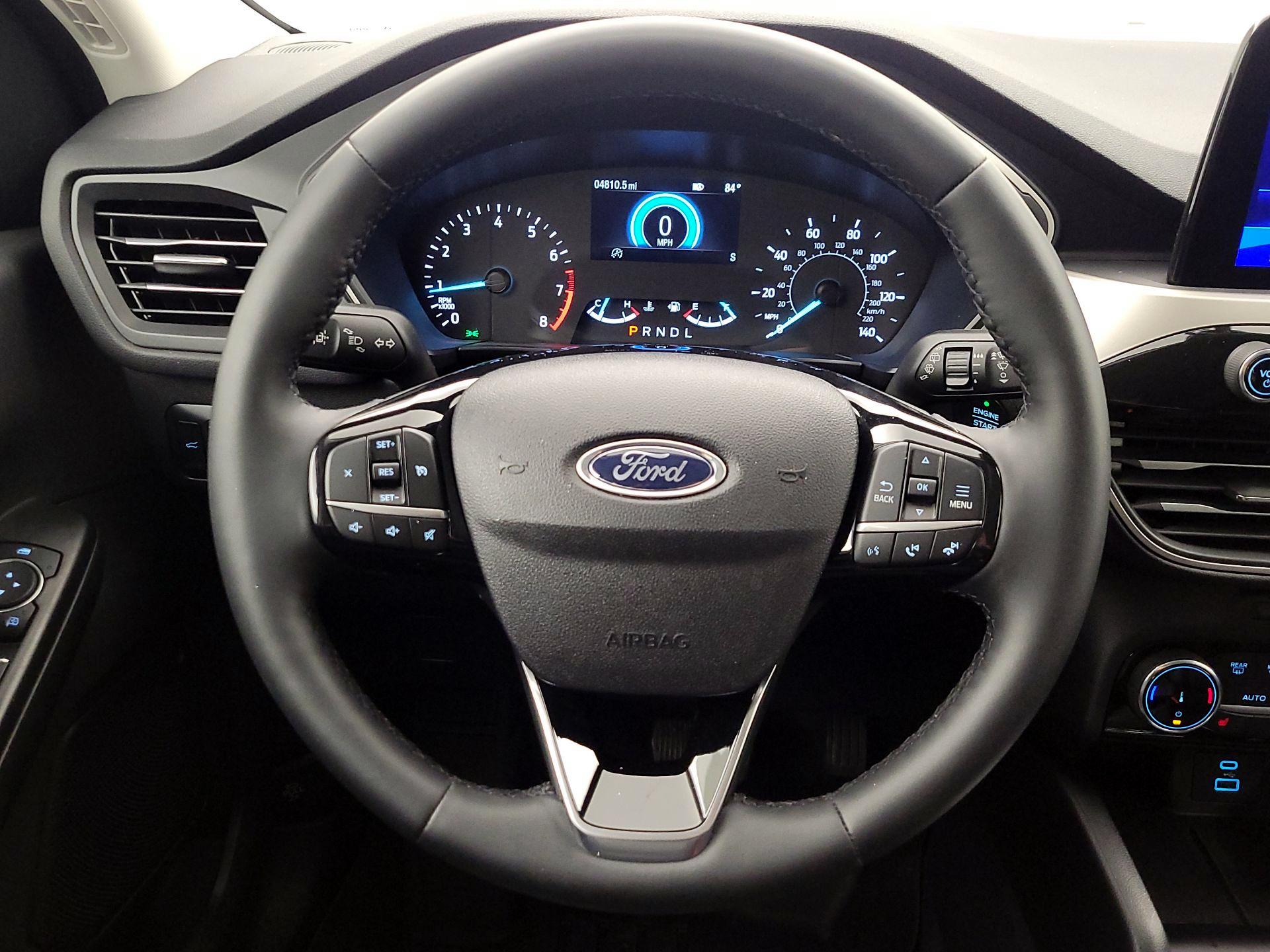 Thumbnail: 2022 Ford Escape - 10