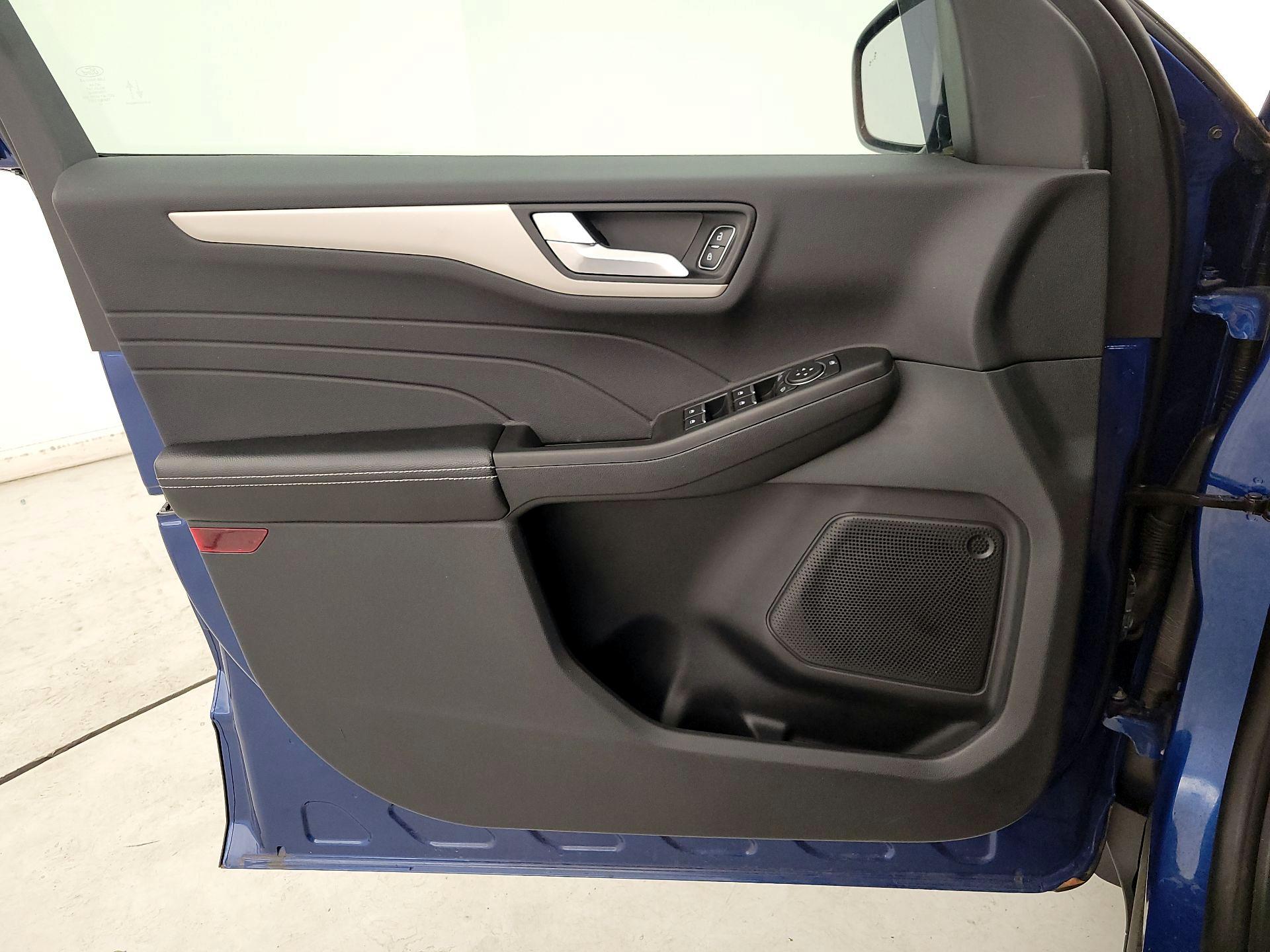 Thumbnail: 2022 Ford Escape - 12