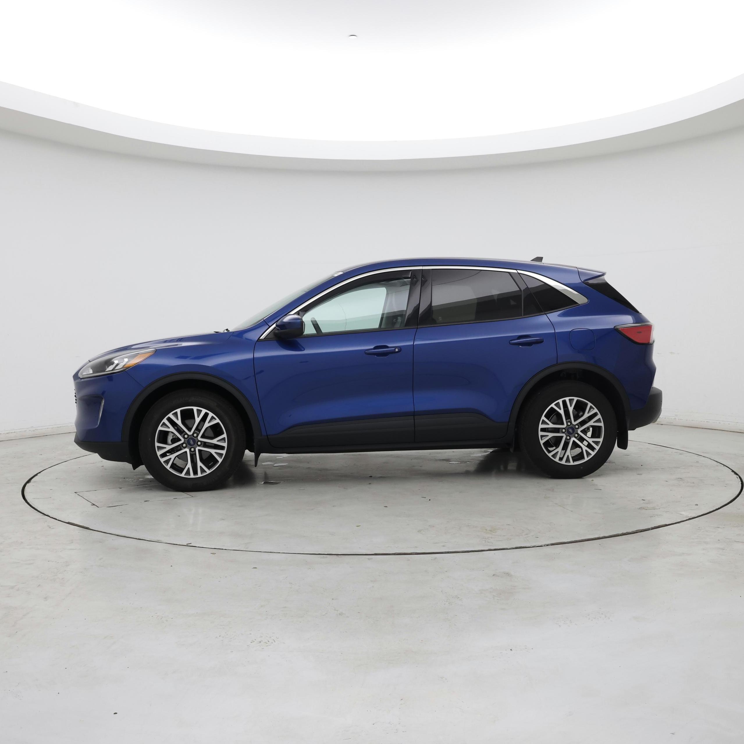 Thumbnail: 2022 Ford Escape - 3