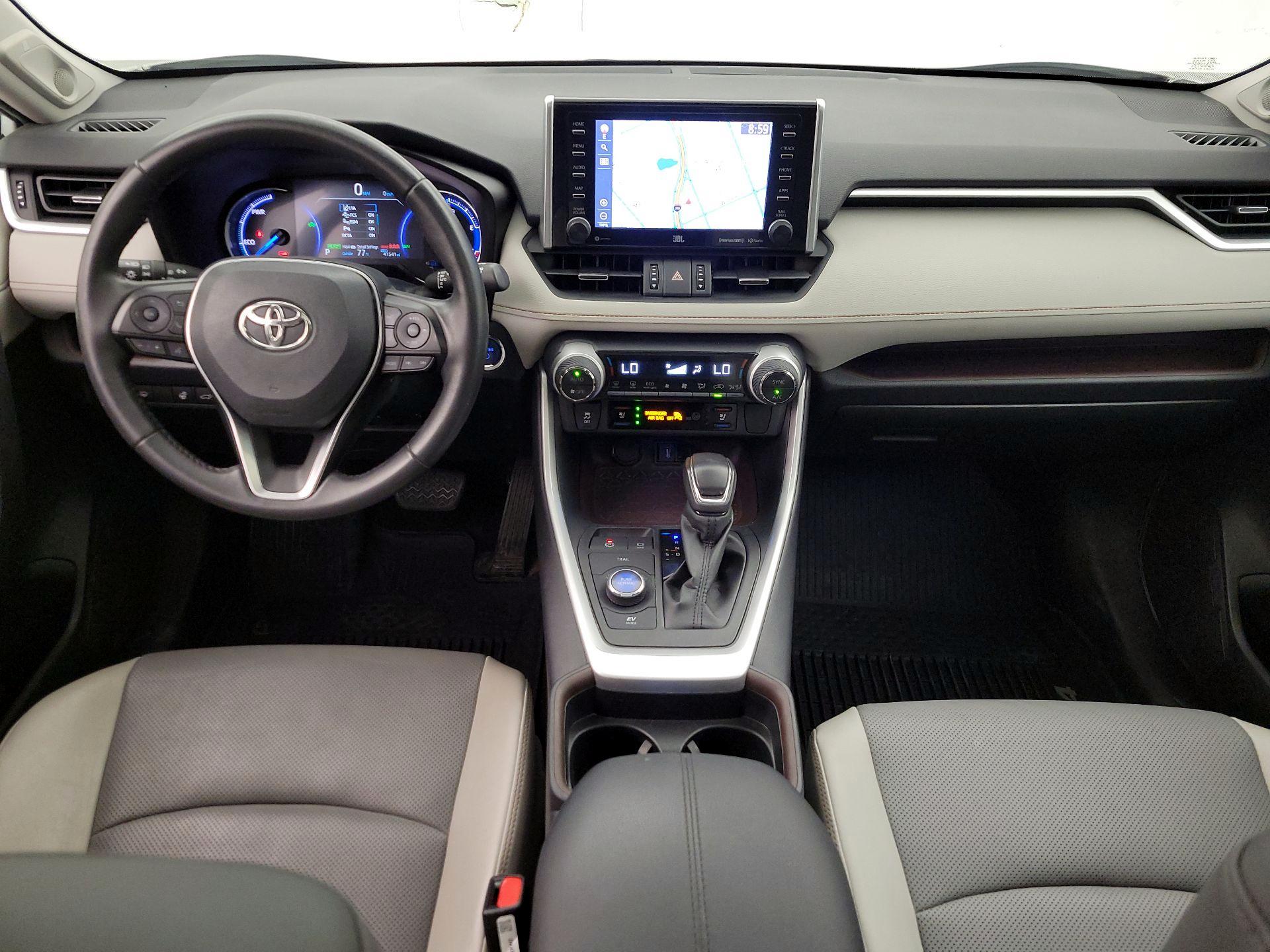 Thumbnail: 2020 Toyota RAV4 - 9