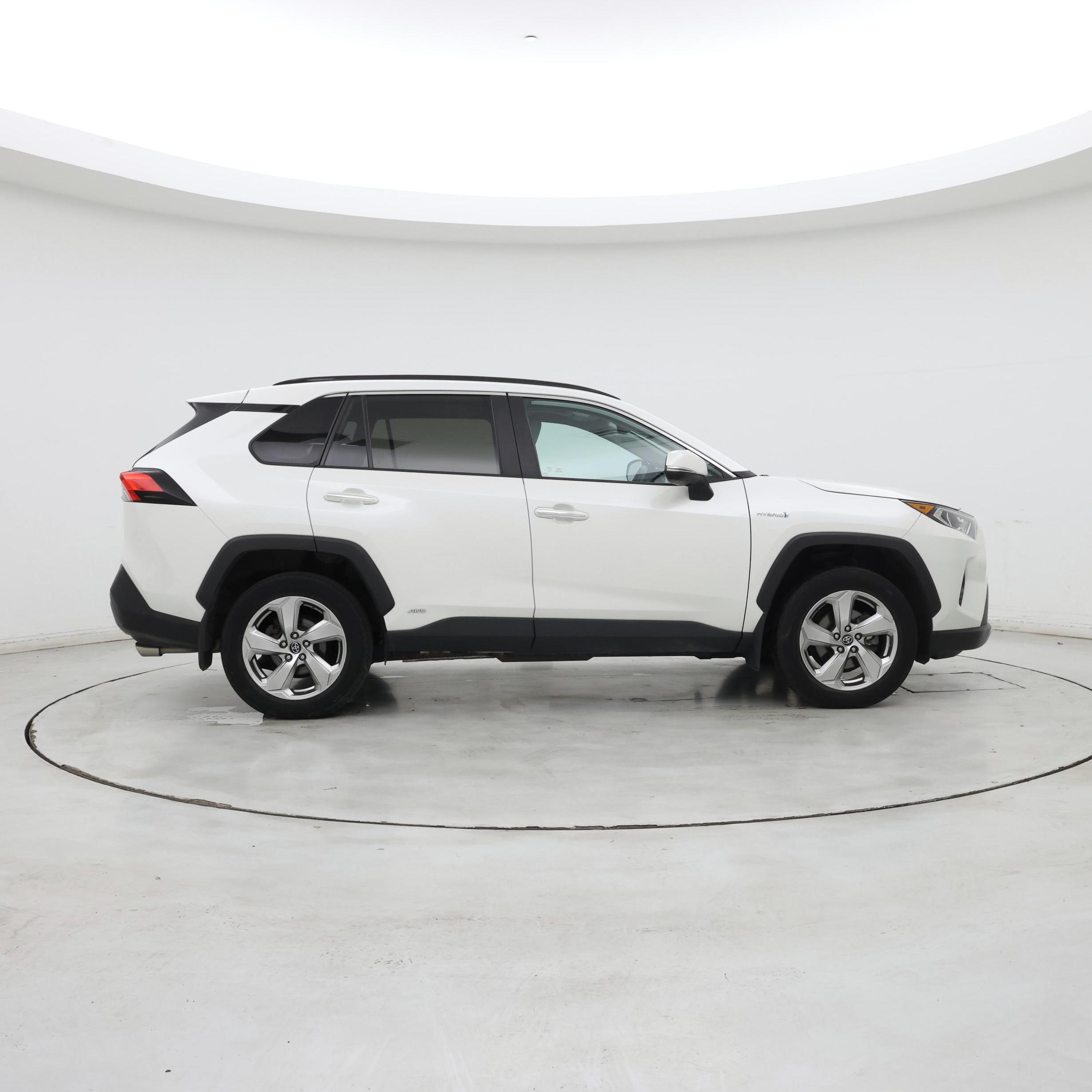 Thumbnail: 2020 Toyota RAV4 - 7