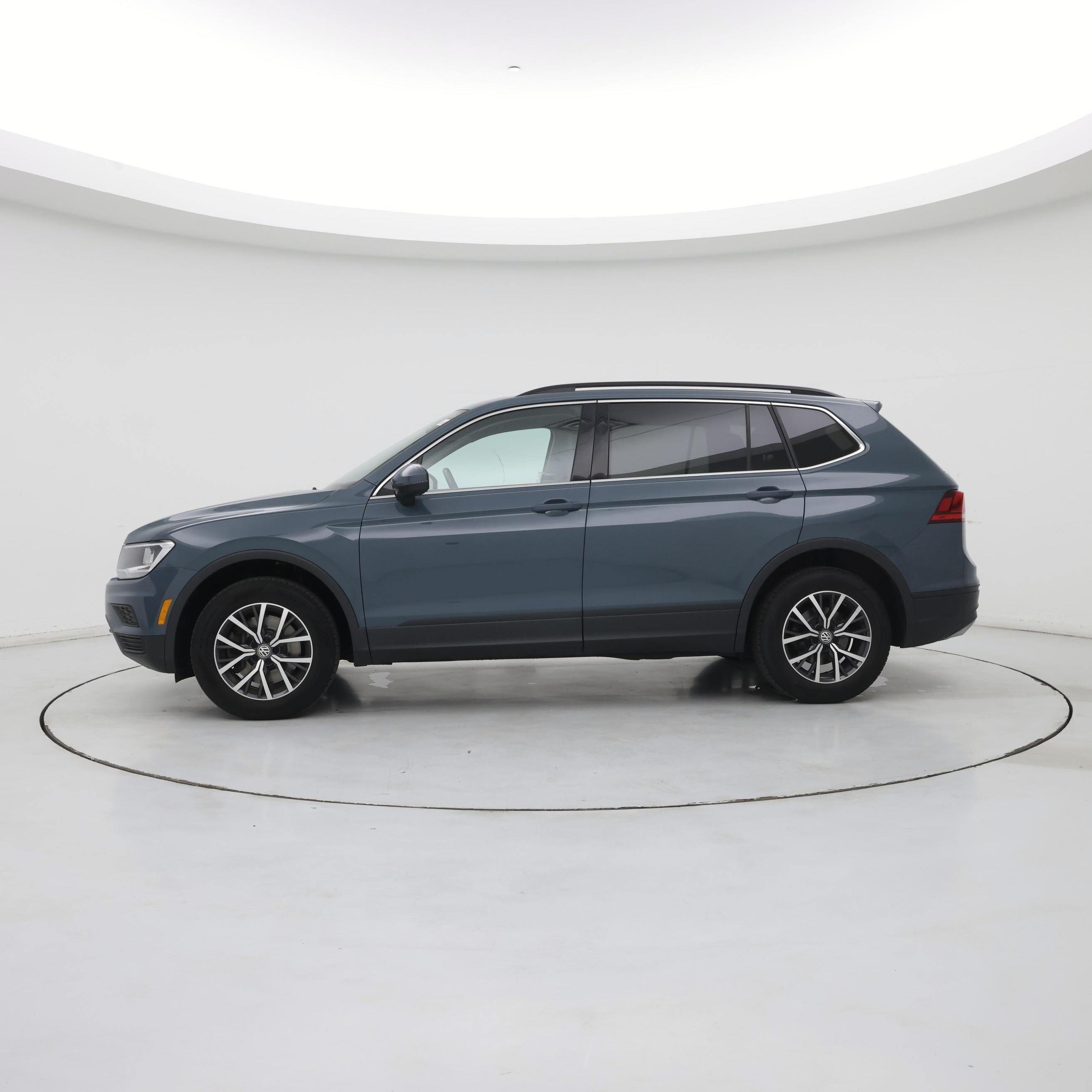 Thumbnail: 2019 Volkswagen Tiguan - 3