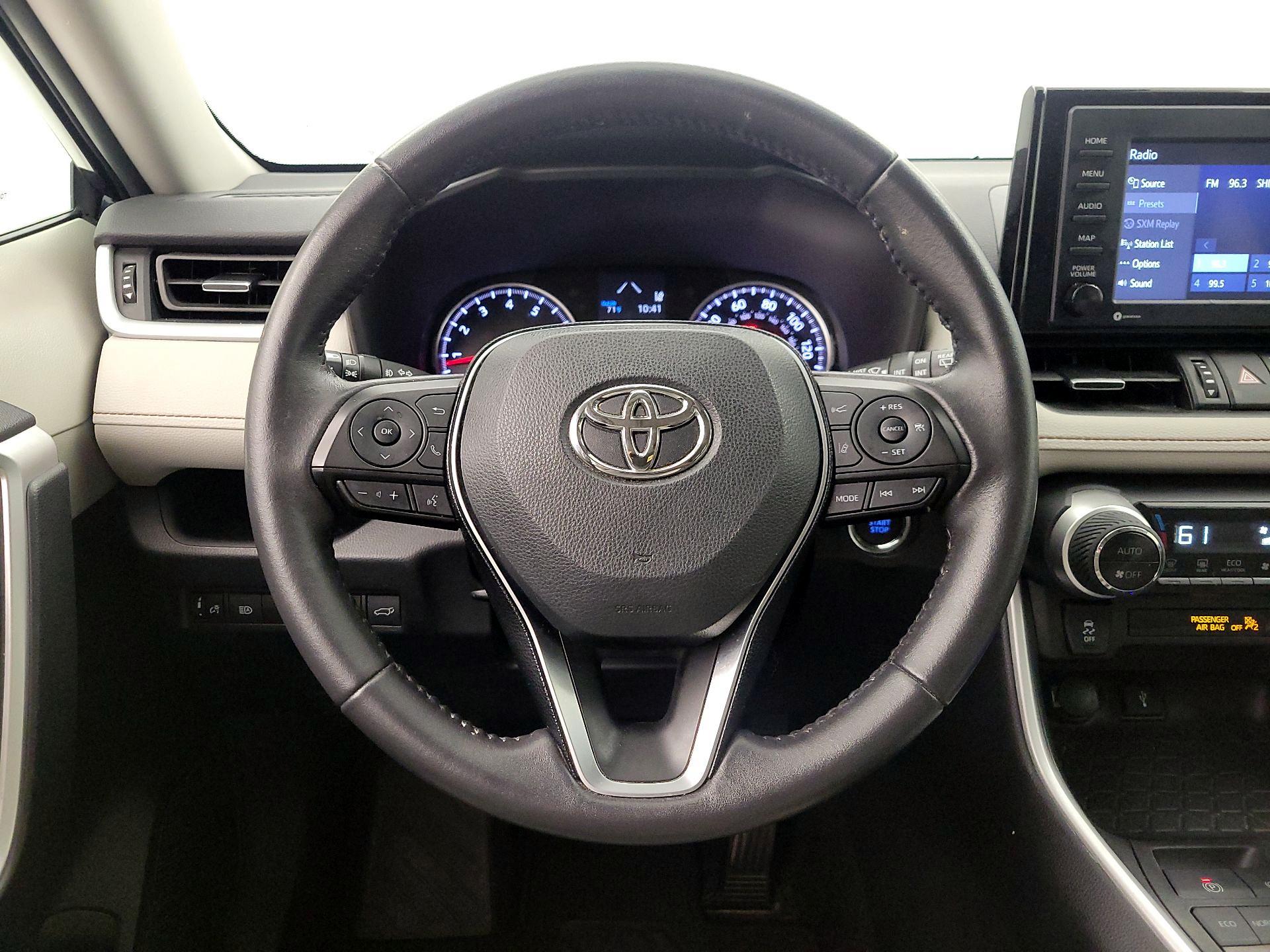 Thumbnail: 2021 Toyota RAV4 - 10