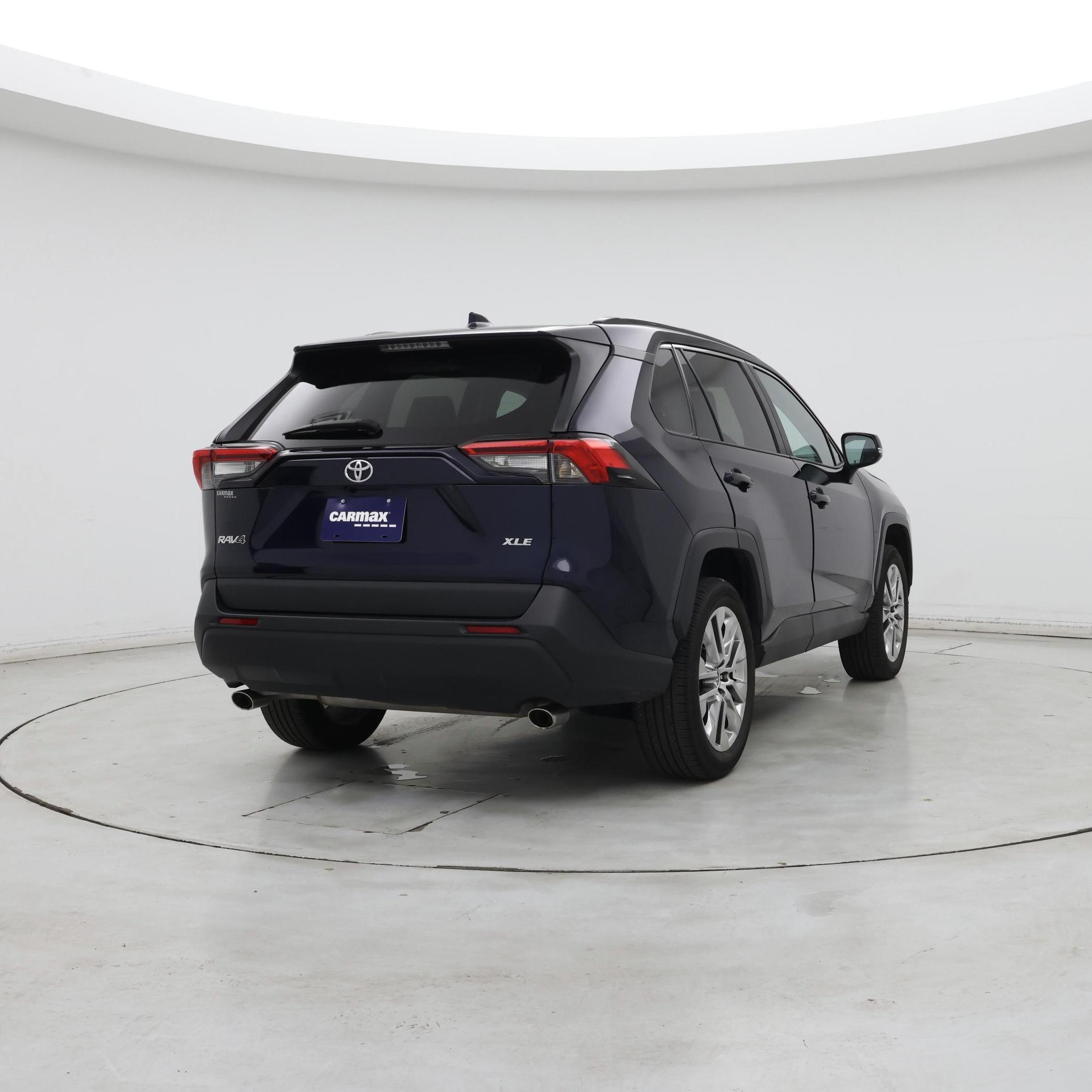 Thumbnail: 2021 Toyota RAV4 - 8