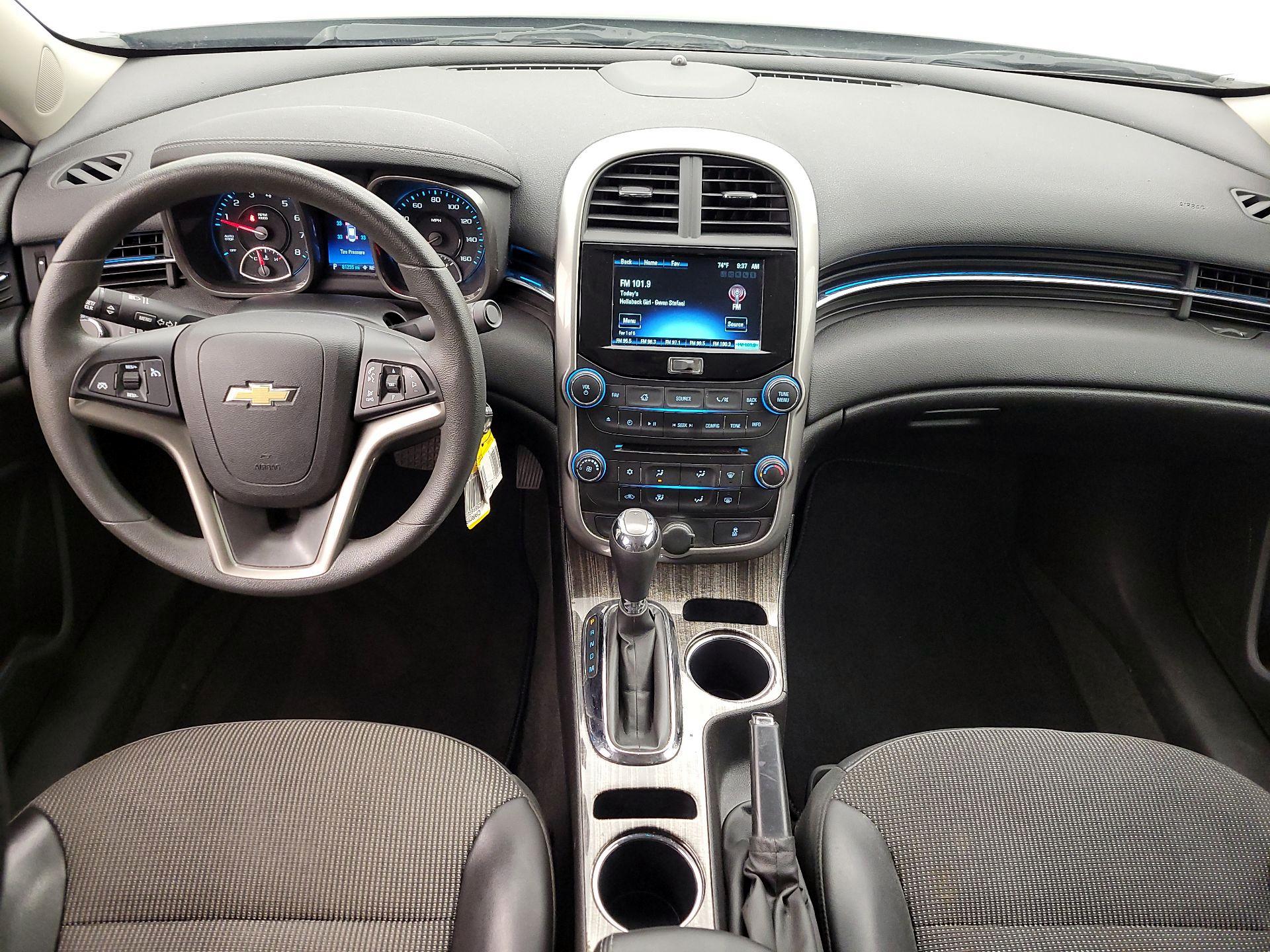 Thumbnail: 2016 Chevrolet Malibu - 9