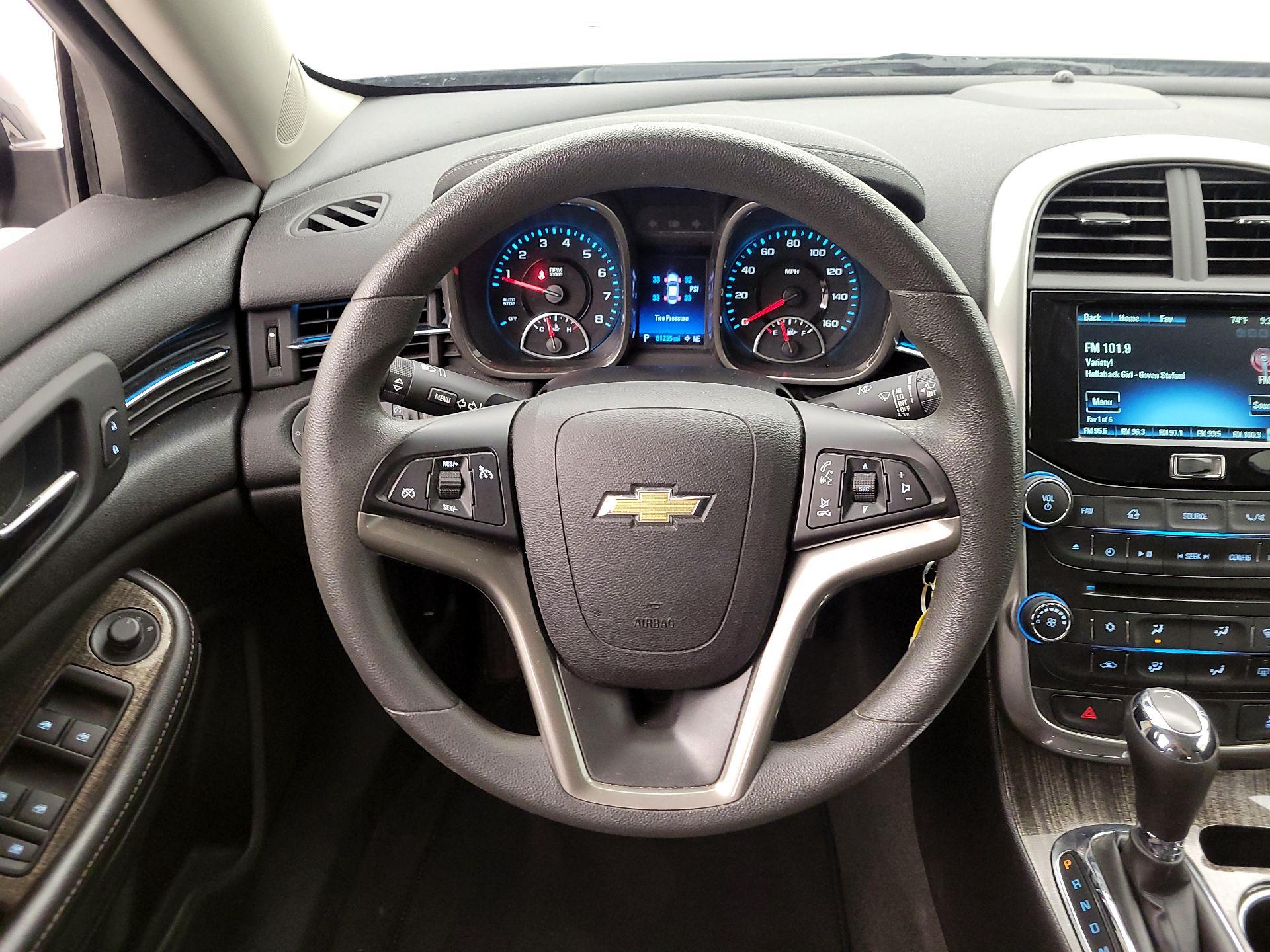 Thumbnail: 2016 Chevrolet Malibu - 10