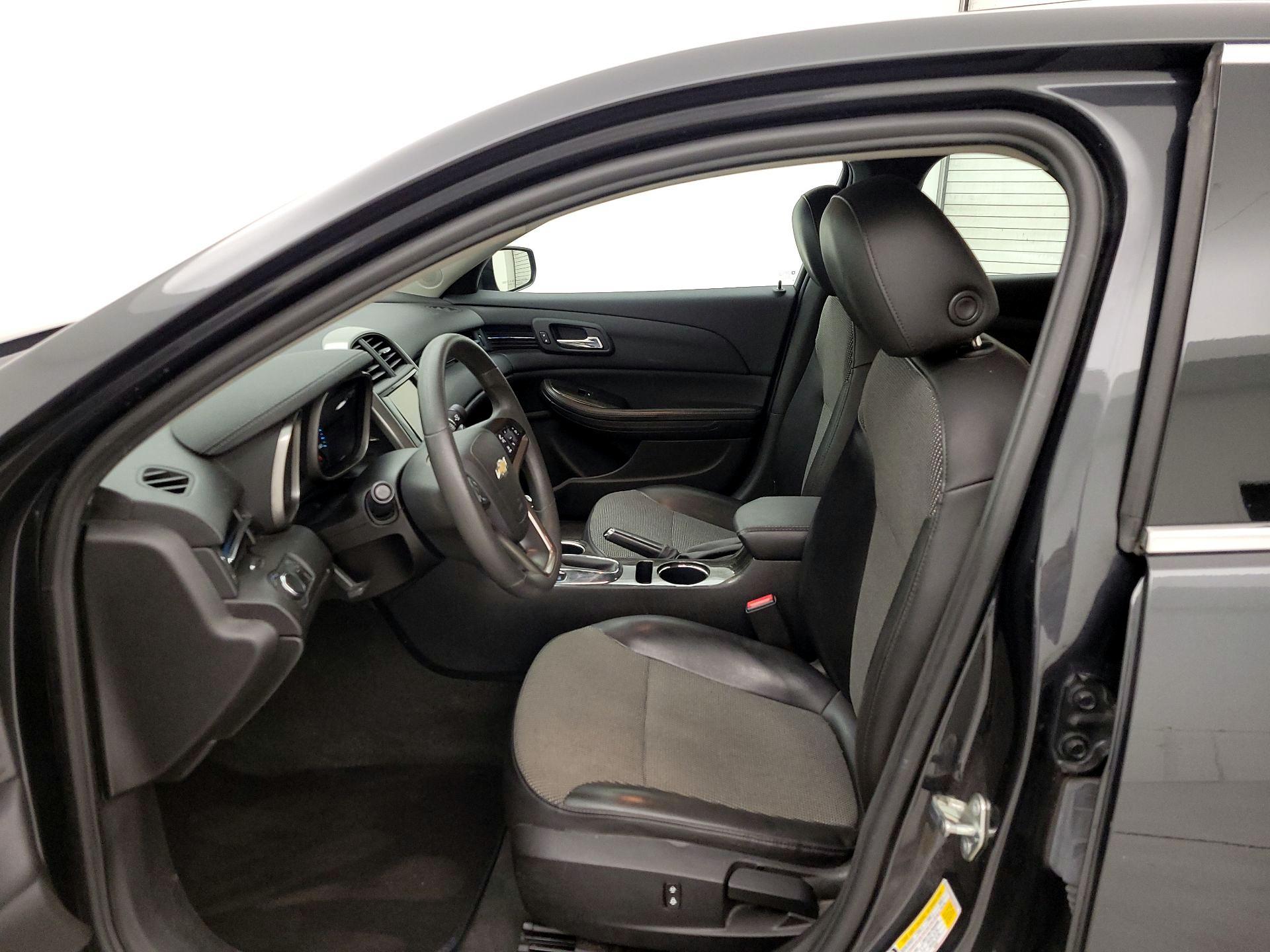 Thumbnail: 2016 Chevrolet Malibu - 11