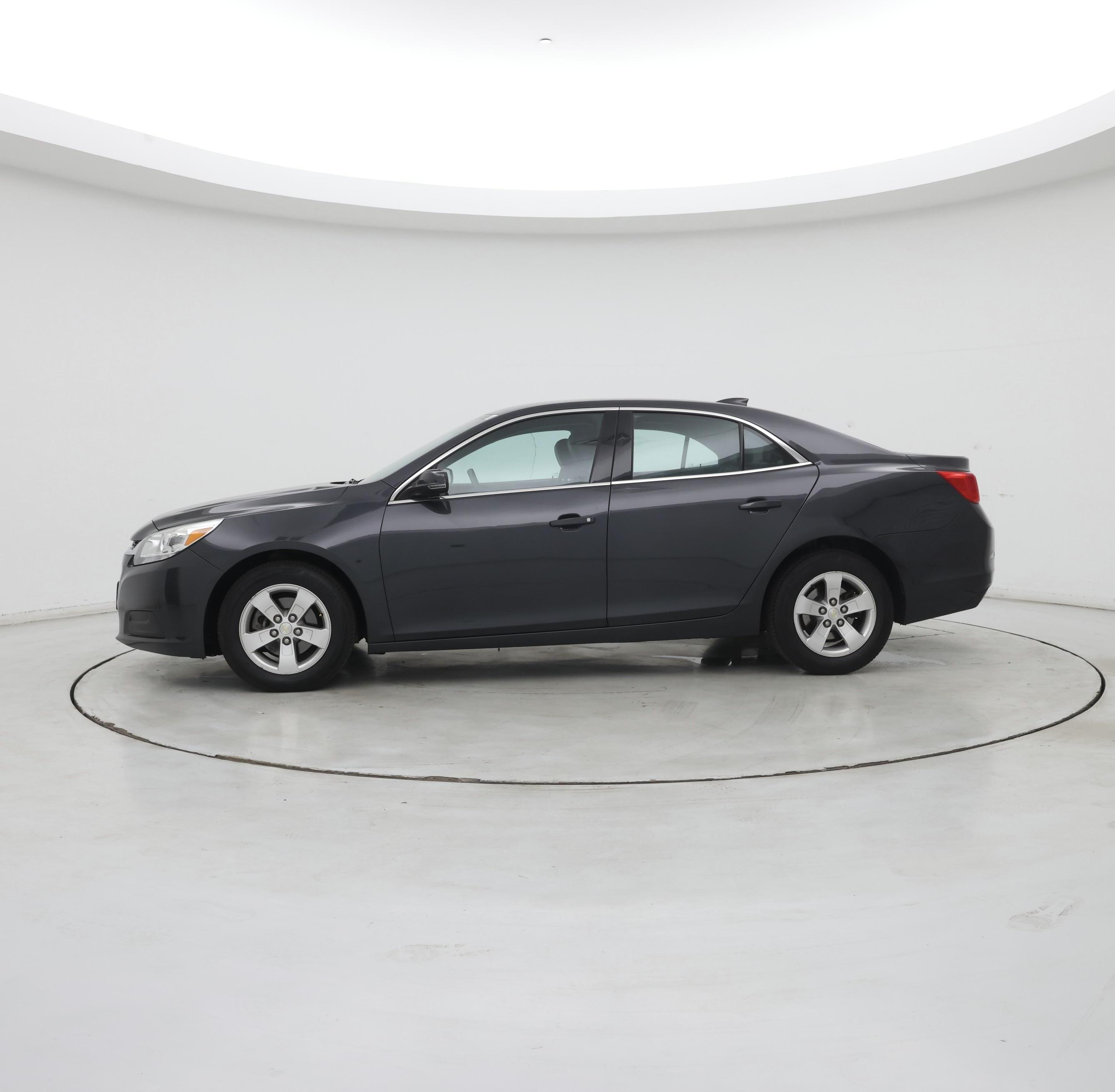 Thumbnail: 2016 Chevrolet Malibu - 3
