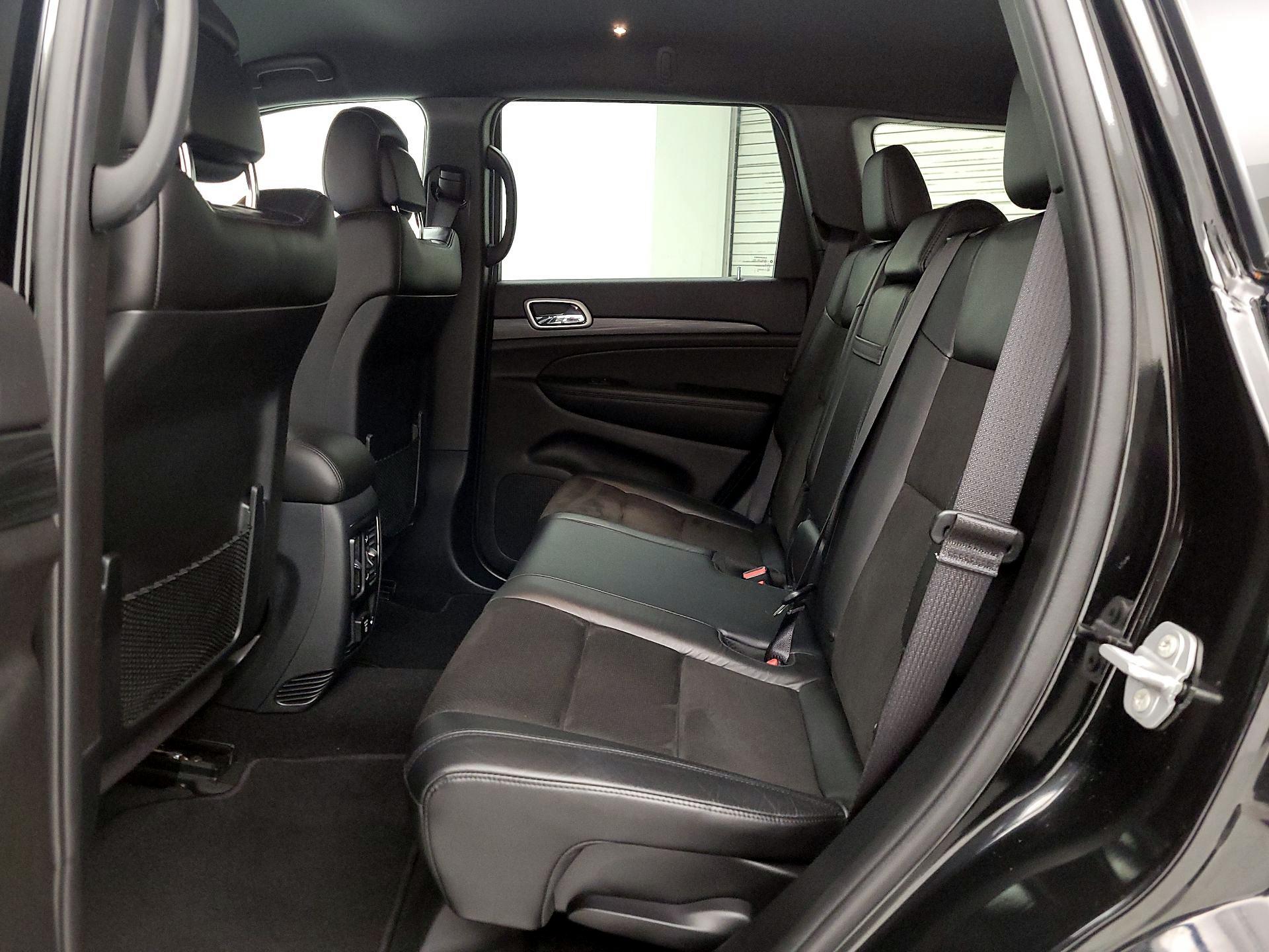 Thumbnail: 2020 Jeep Grand Cherokee - 20