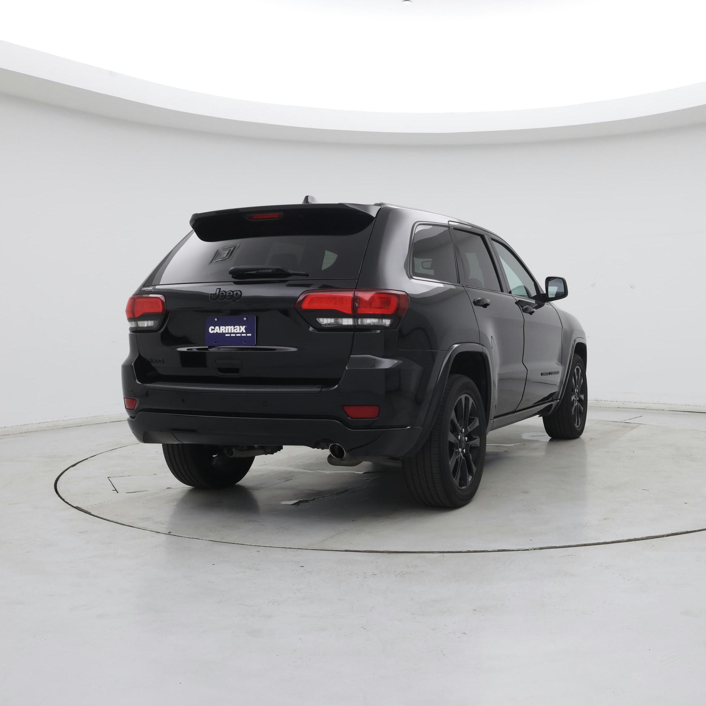 Thumbnail: 2020 Jeep Grand Cherokee - 8