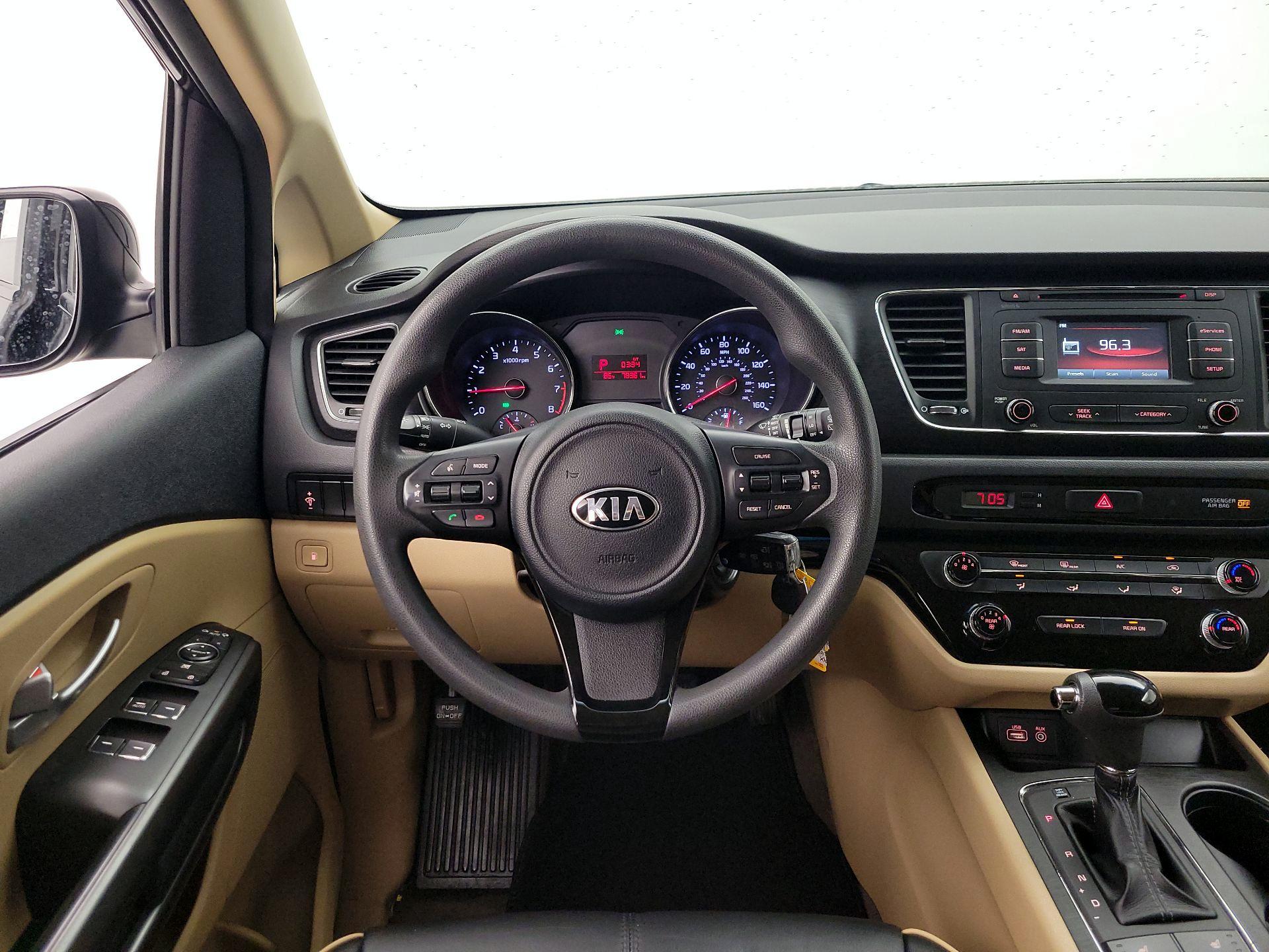 Thumbnail: 2016 Kia Sedona - 10