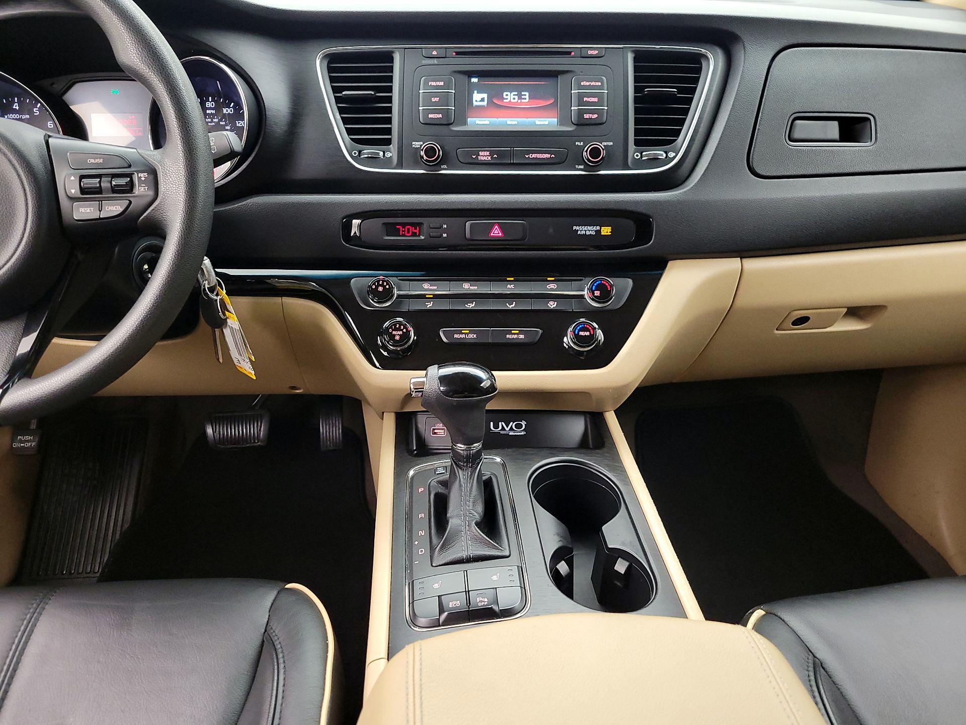 Thumbnail: 2016 Kia Sedona - 17