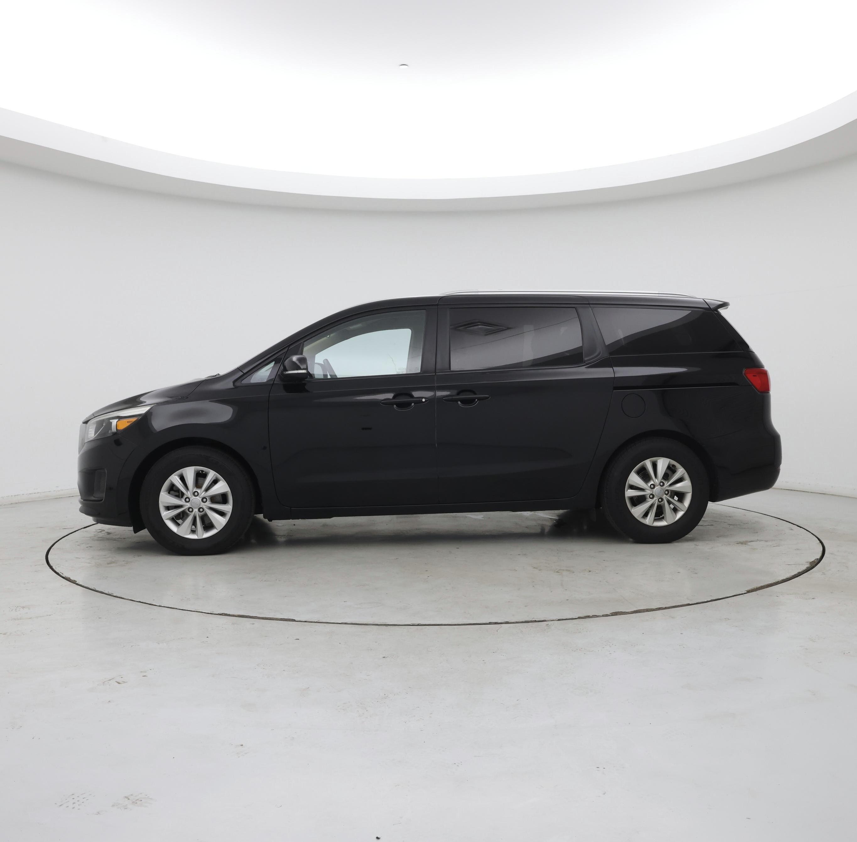 Thumbnail: 2016 Kia Sedona - 3