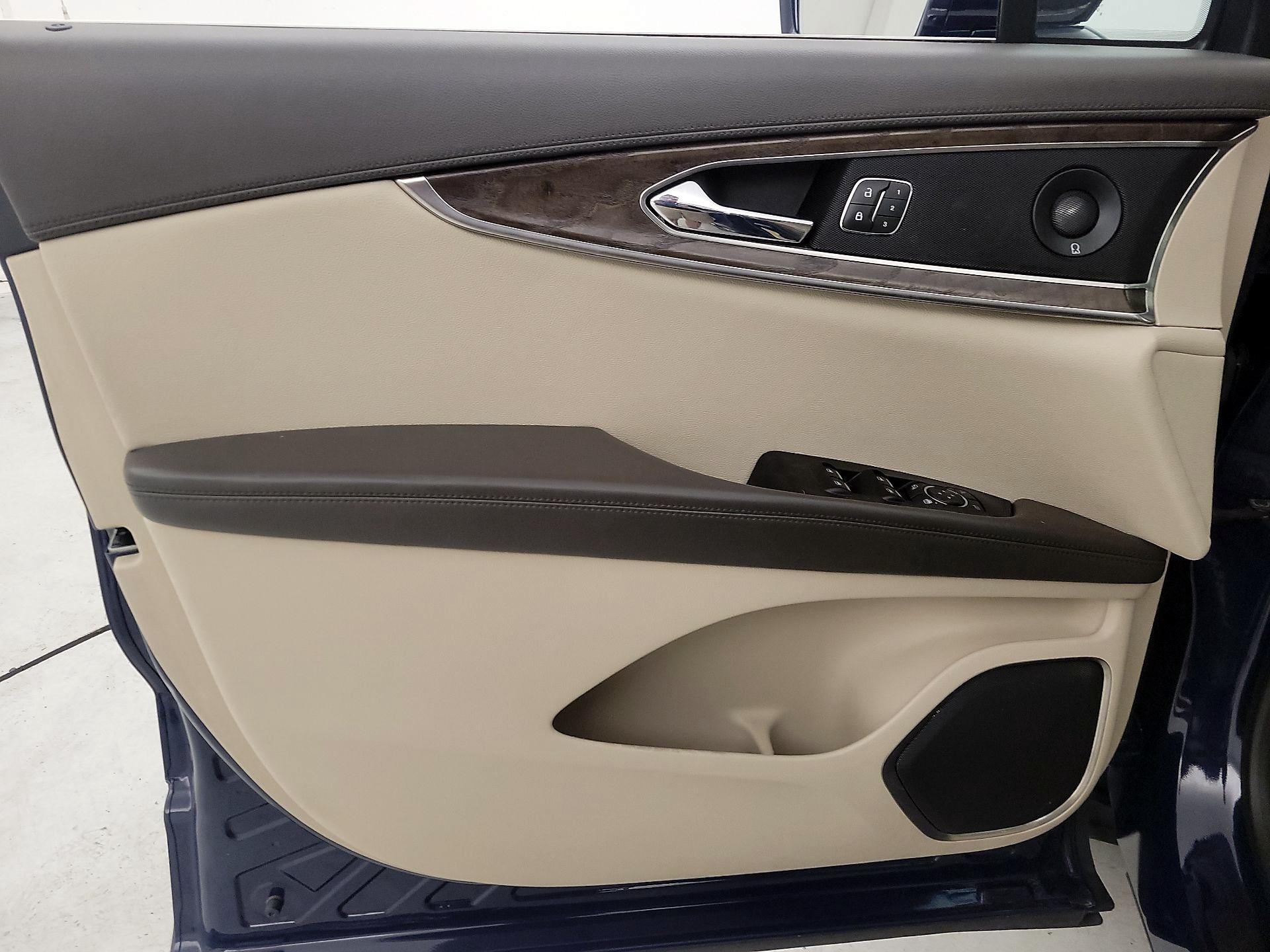 Thumbnail: 2018 Lincoln MKX - 12