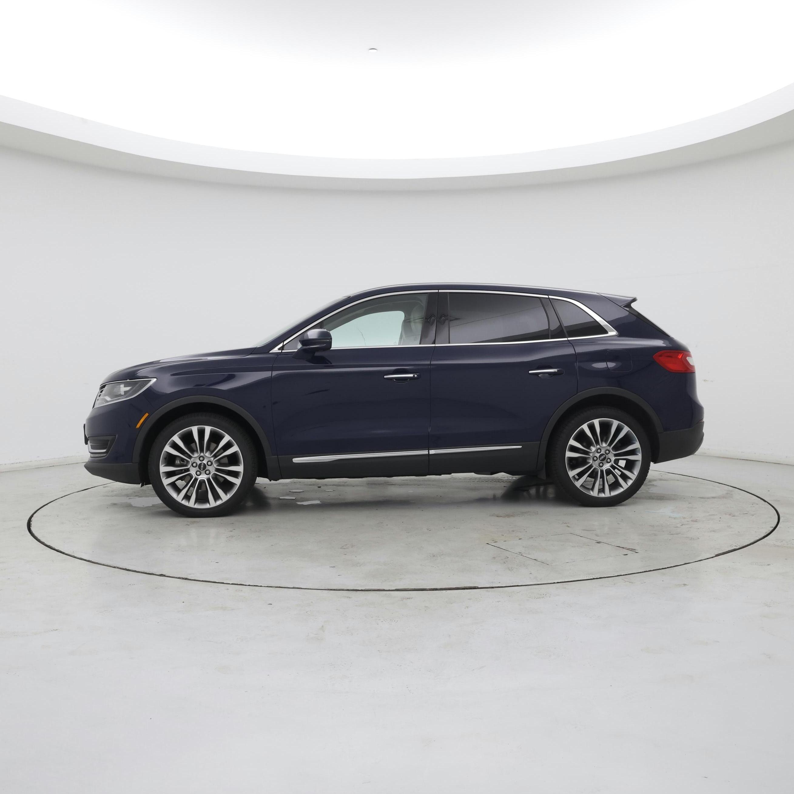 Thumbnail: 2018 Lincoln MKX - 3