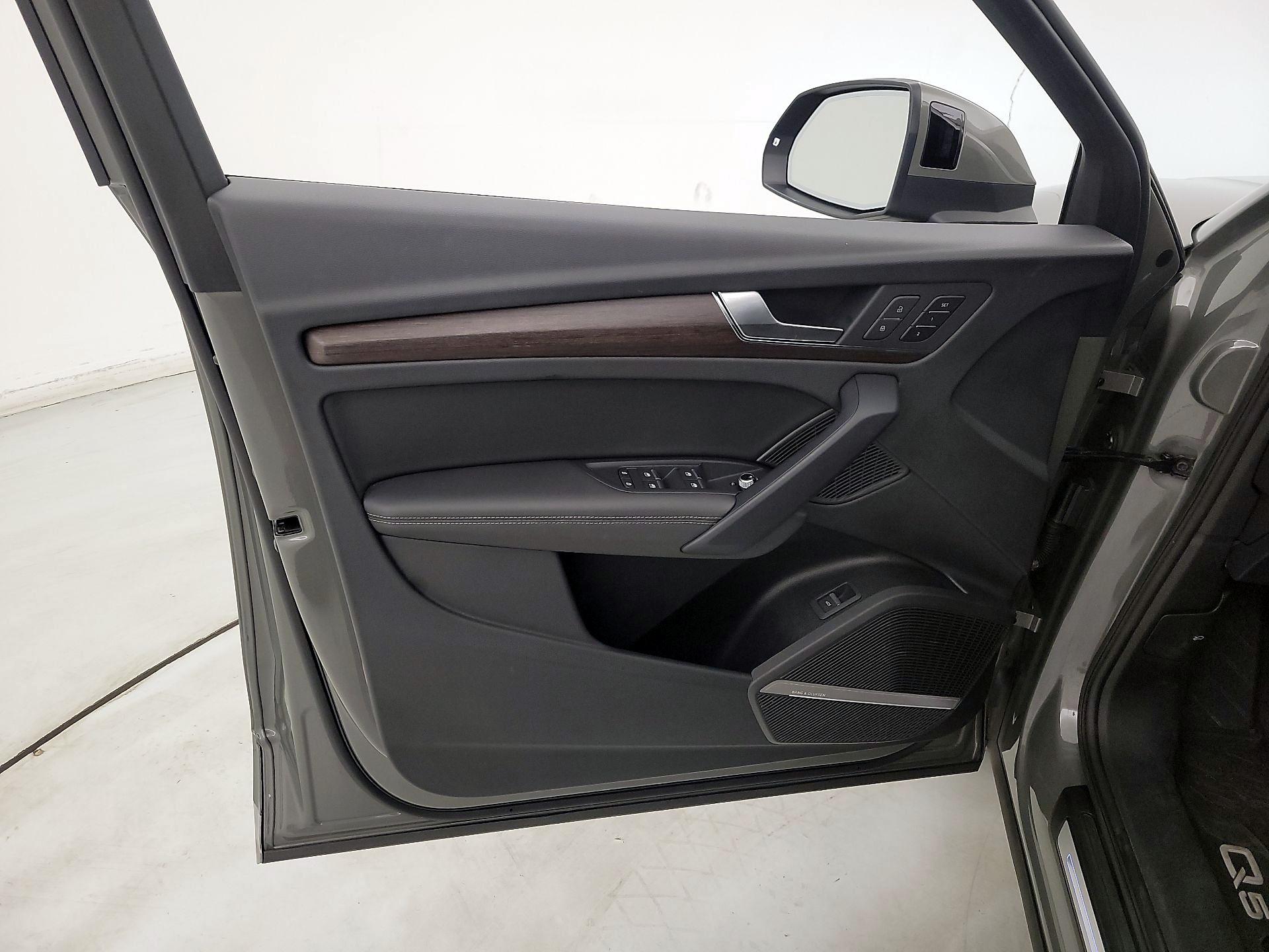 Thumbnail: 2023 Audi Q5 - 12