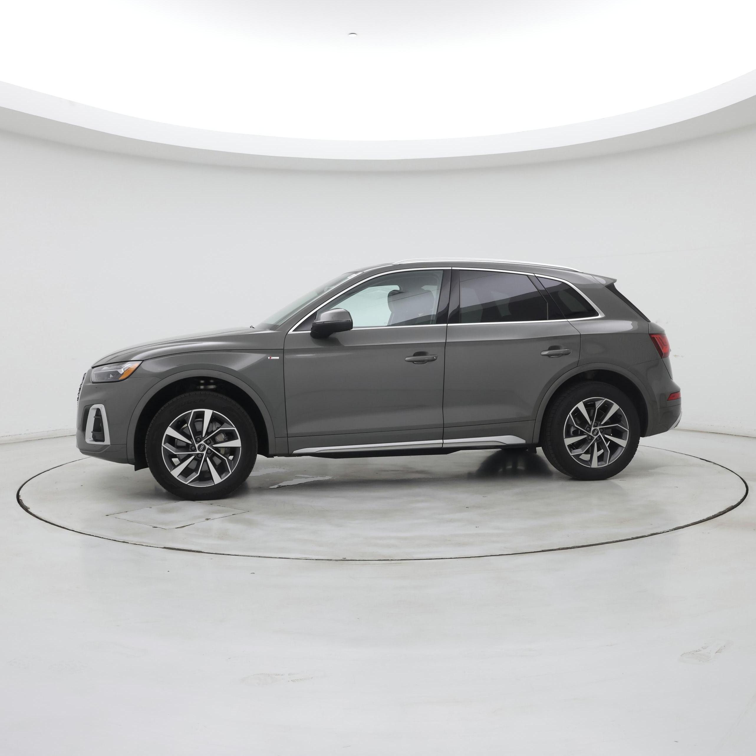 Thumbnail: 2023 Audi Q5 - 3