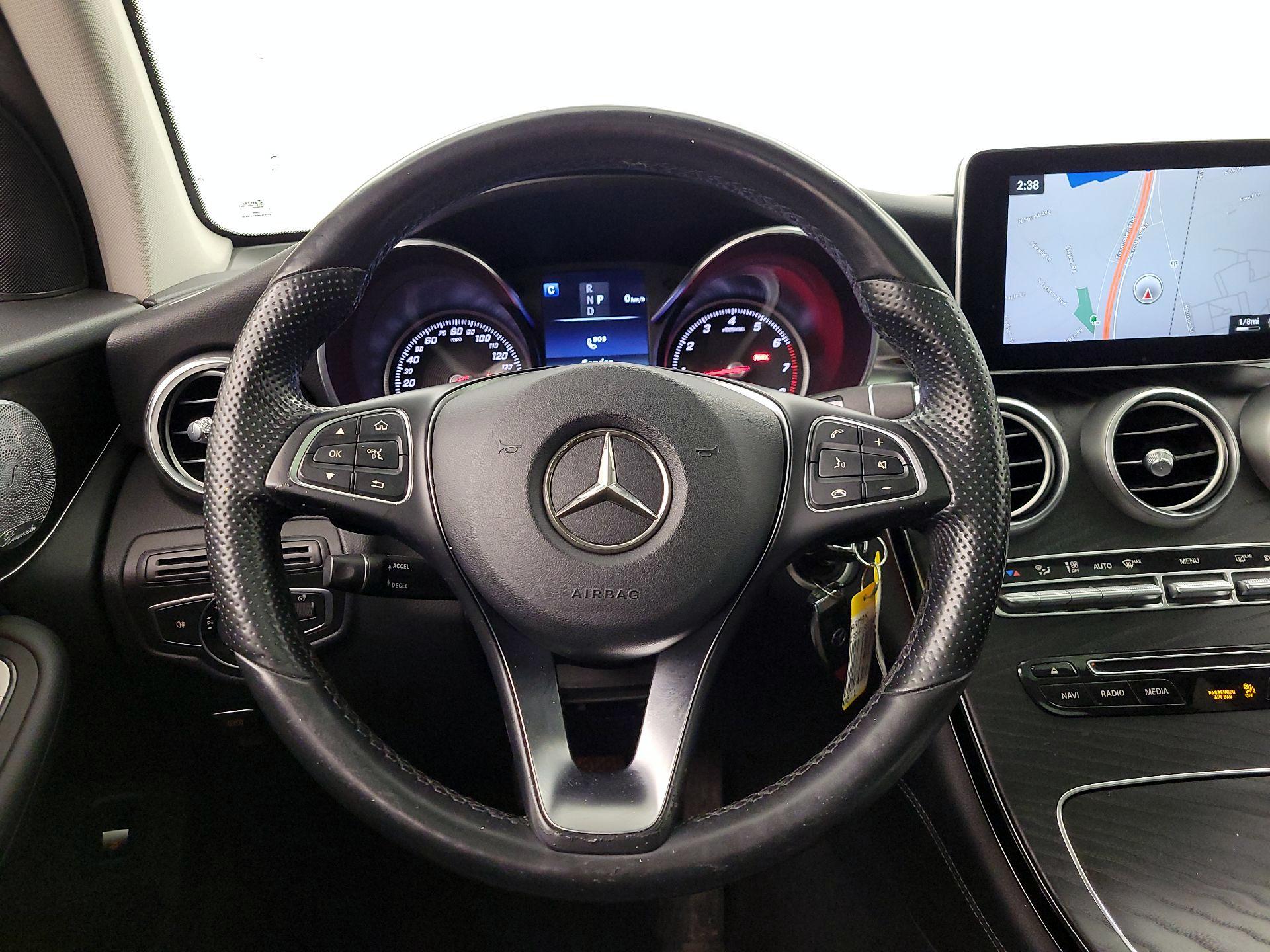 Thumbnail: 2017 Mercedes-Benz GLC - 10