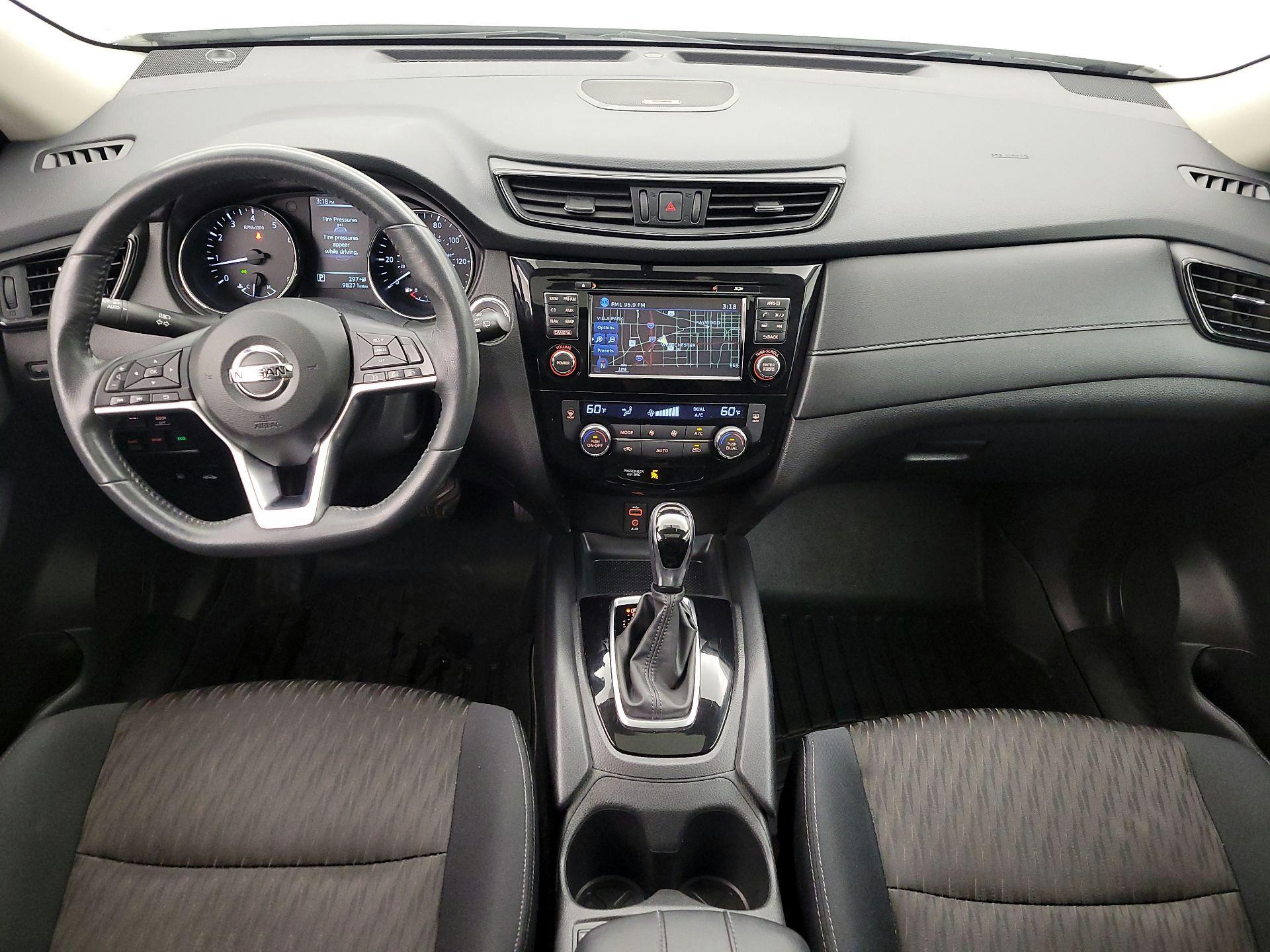 Thumbnail: 2017 Nissan Rogue - 9