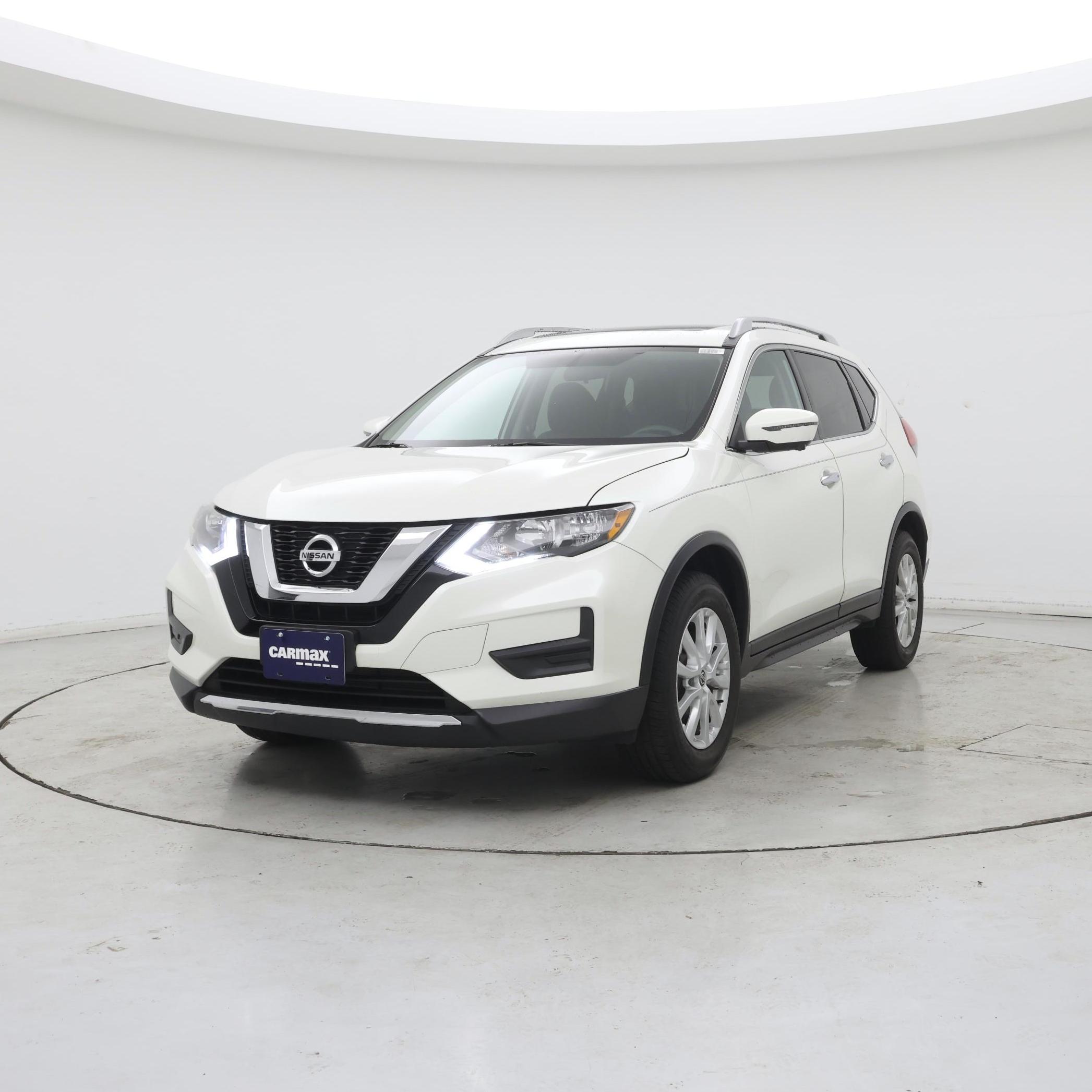 Thumbnail: 2017 Nissan Rogue - 4
