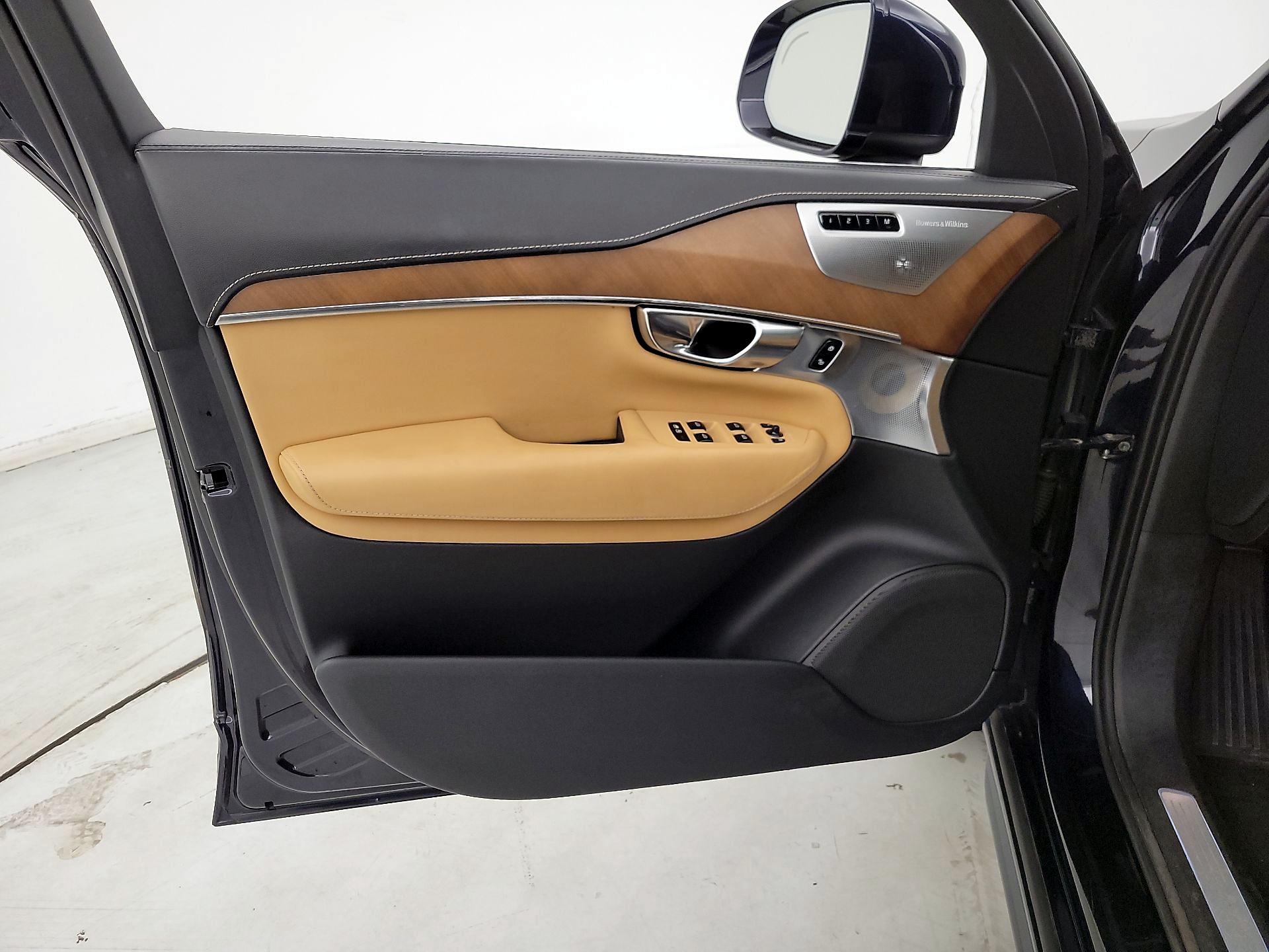 Thumbnail: 2017 Volvo XC90 - 12
