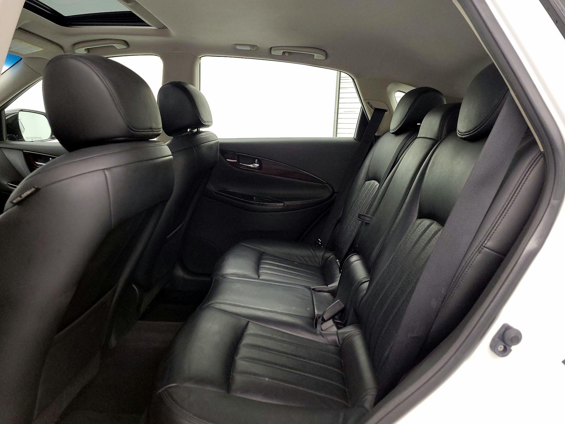 Thumbnail: 2017 INFINITI QX50 - 20