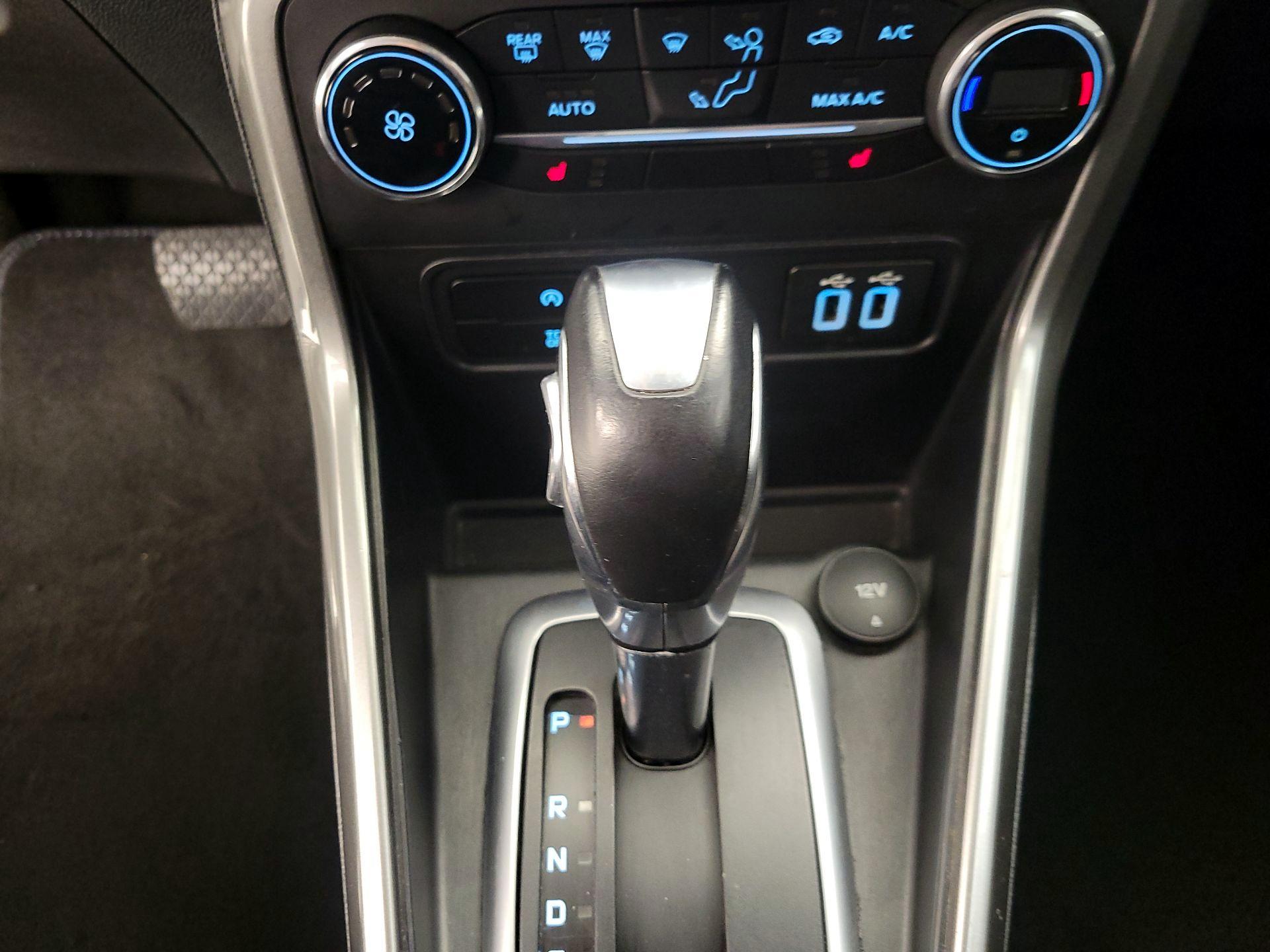 Thumbnail: 2018 Ford EcoSport - 17