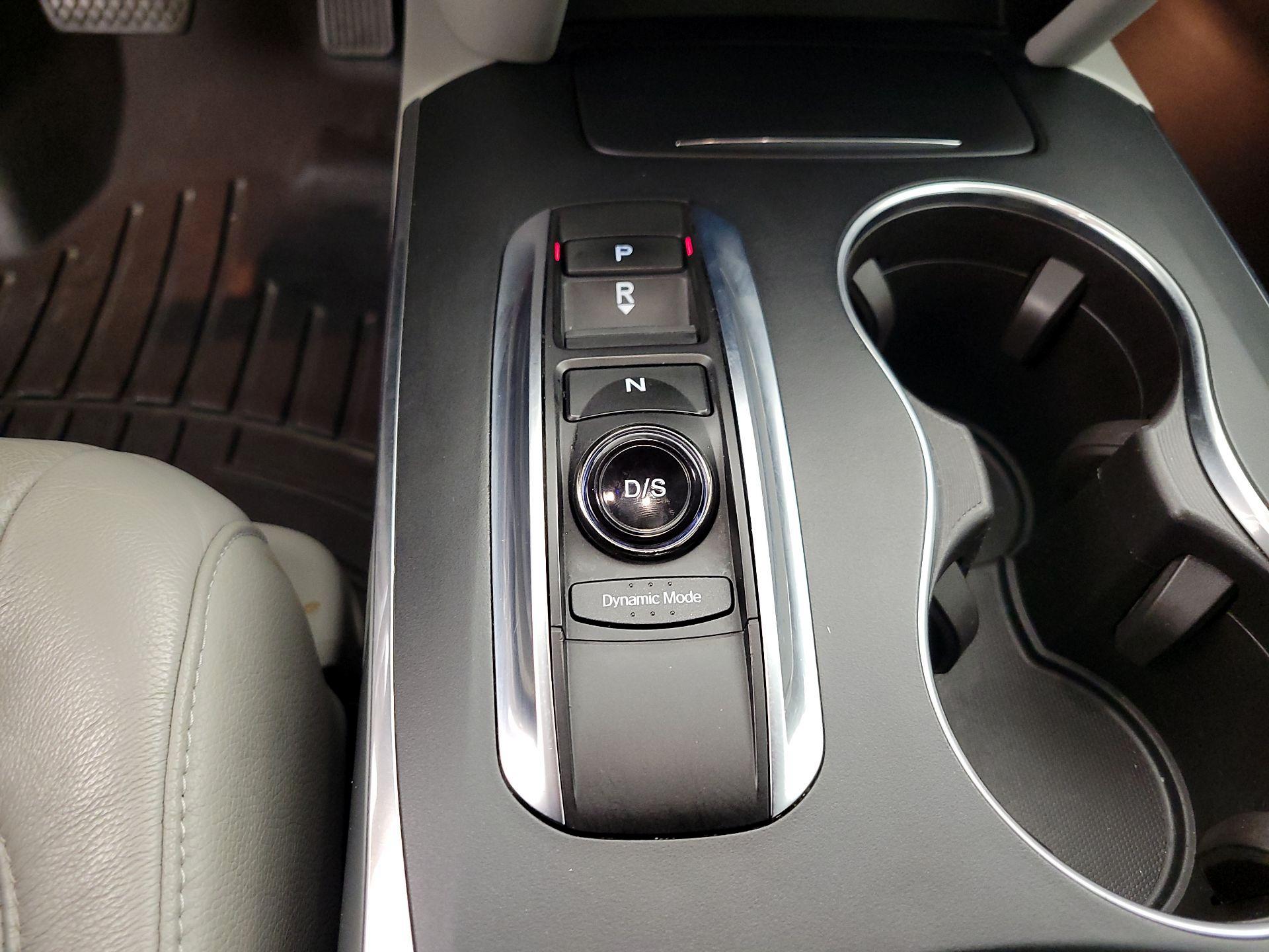 Thumbnail: 2017 Acura MDX - 18