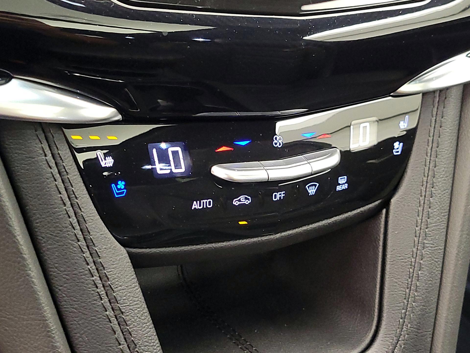 Thumbnail: 2020 Cadillac XT6 - 17
