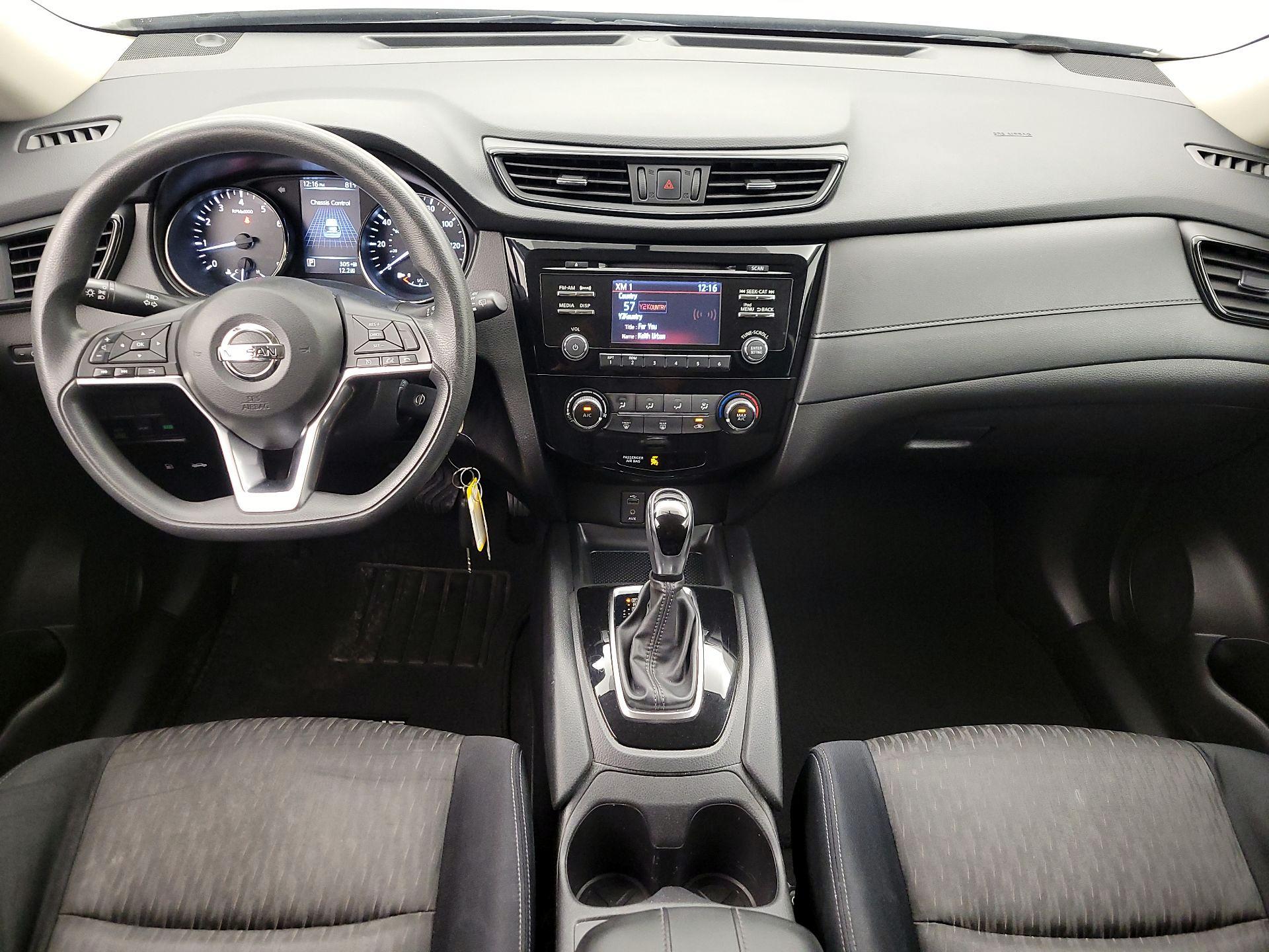 Thumbnail: 2017 Nissan Rogue - 9