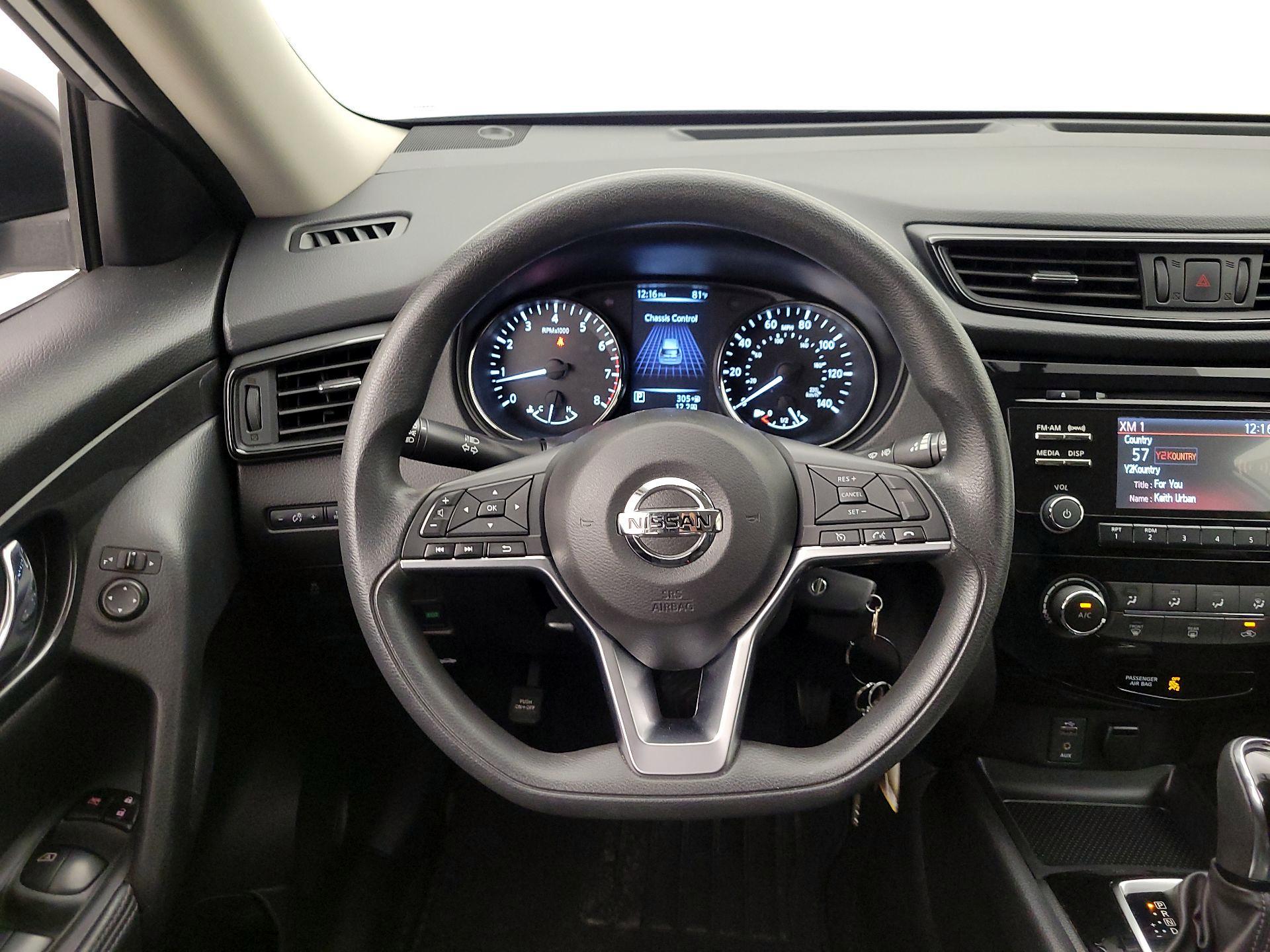 Thumbnail: 2017 Nissan Rogue - 10