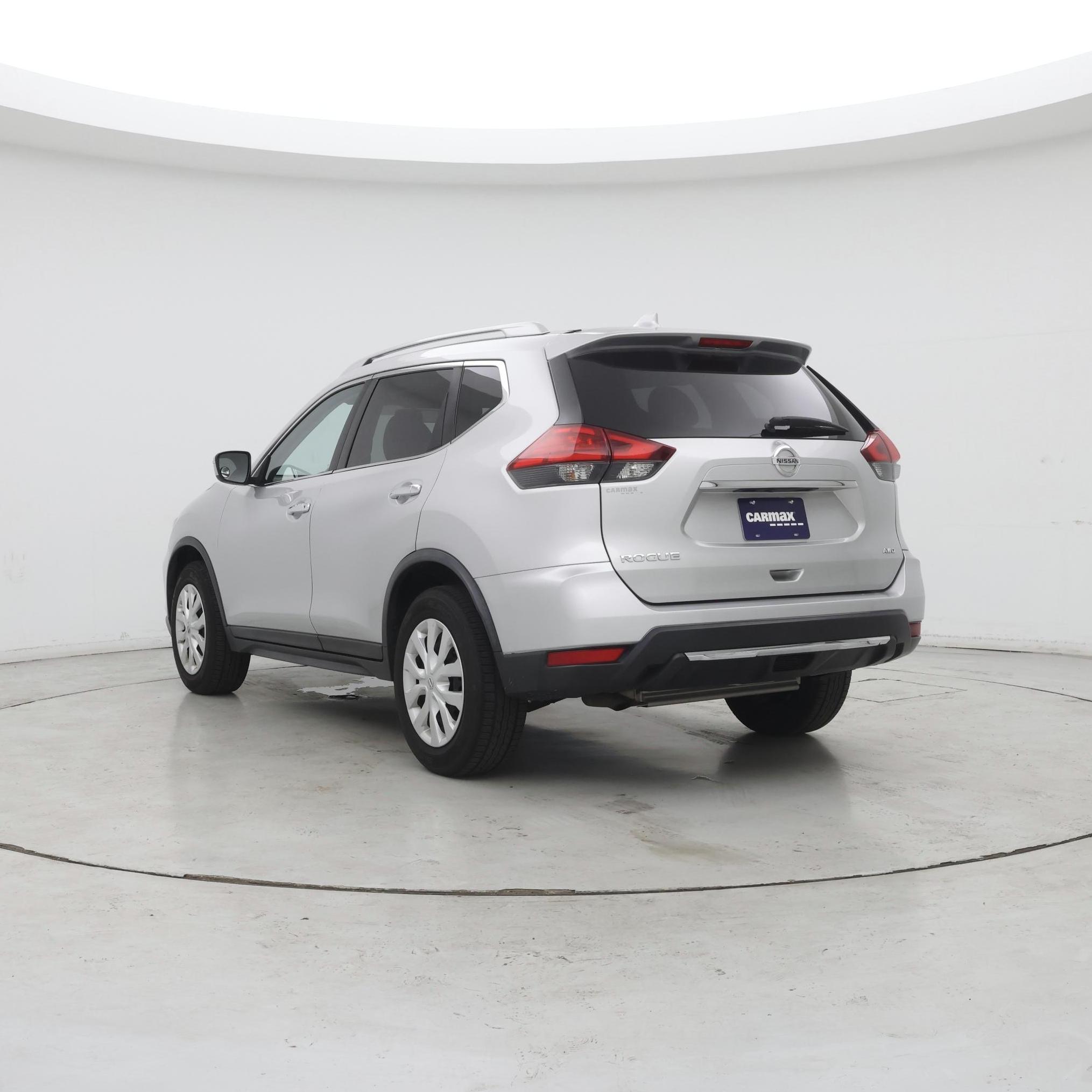 Thumbnail: 2017 Nissan Rogue - 2