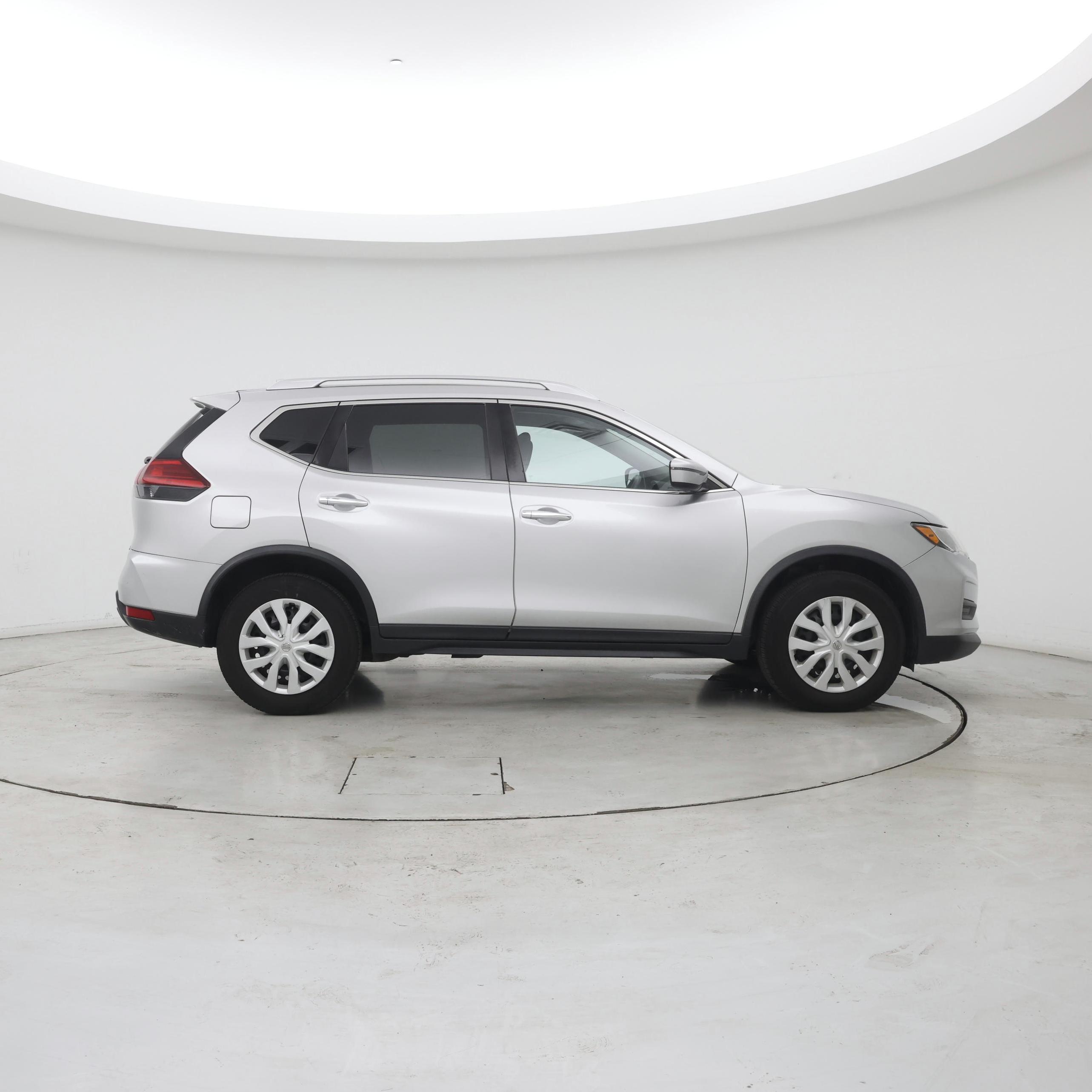 Thumbnail: 2017 Nissan Rogue - 7