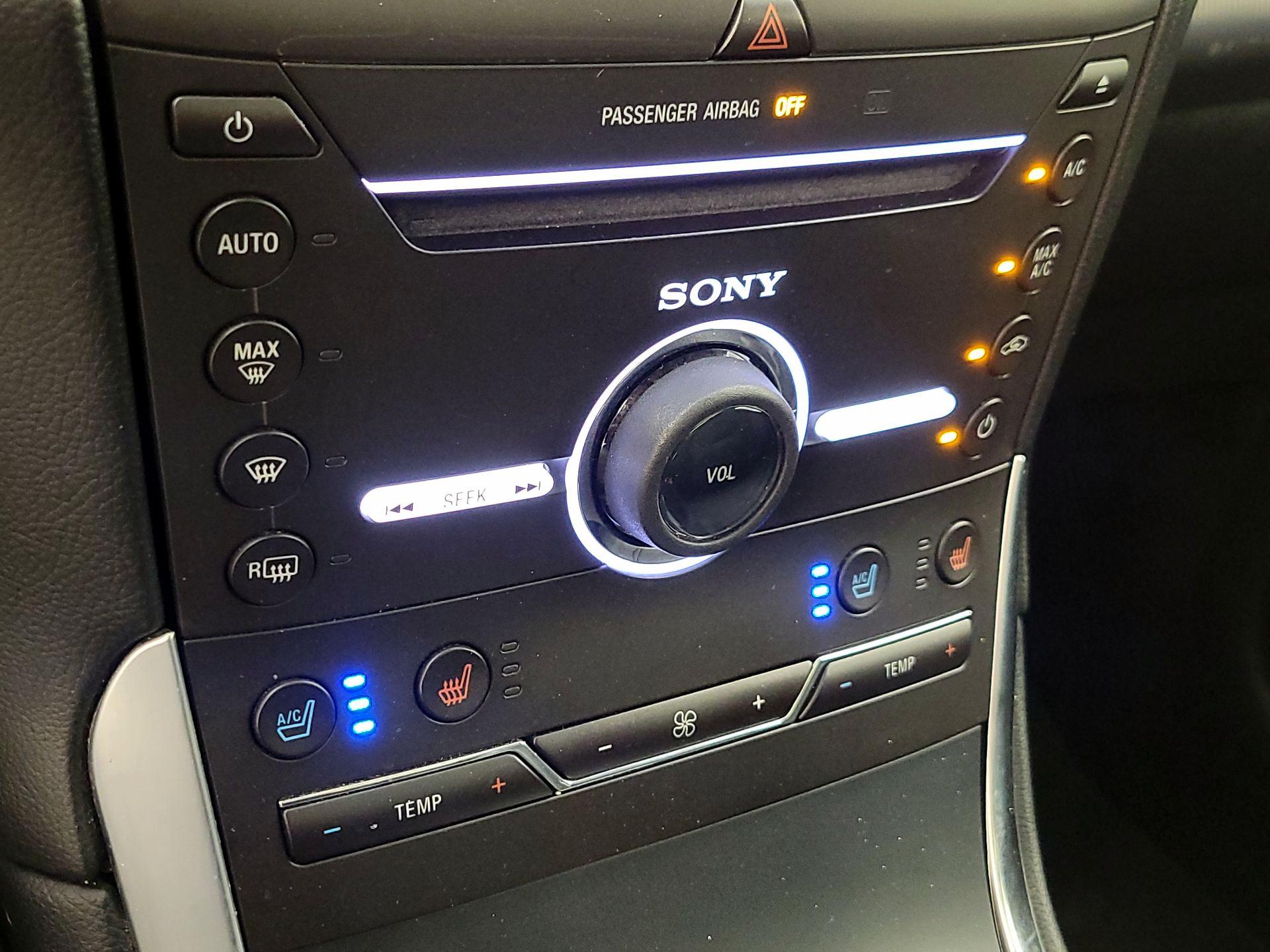 Thumbnail: 2015 Ford Edge - 17