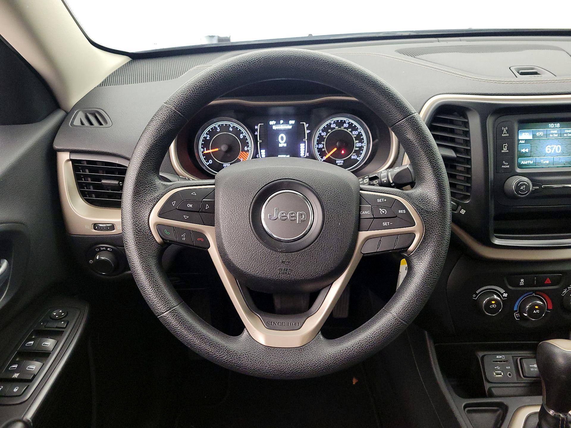 Thumbnail: 2014 Jeep Cherokee - 10