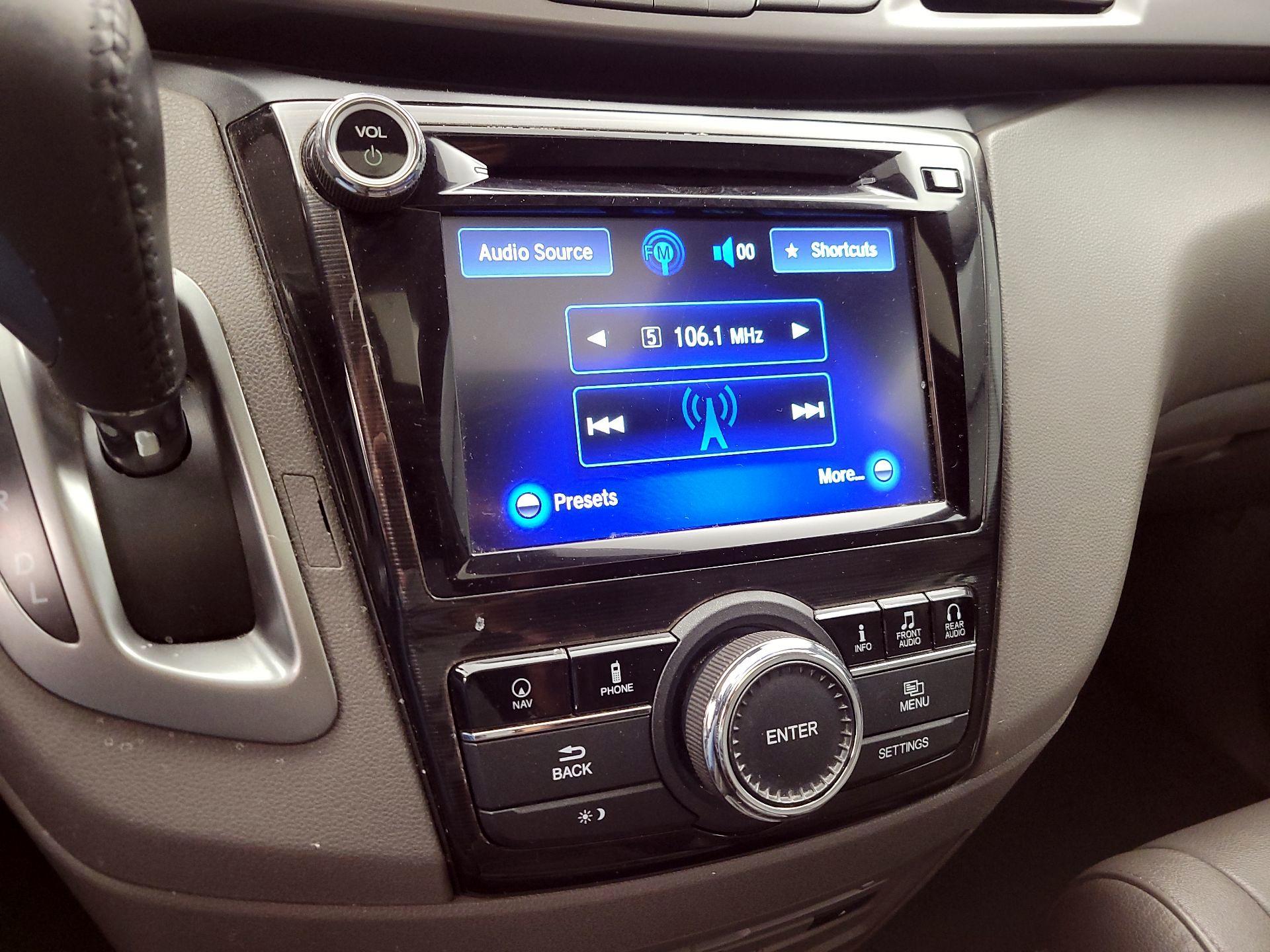 Thumbnail: 2015 Honda Odyssey - 16